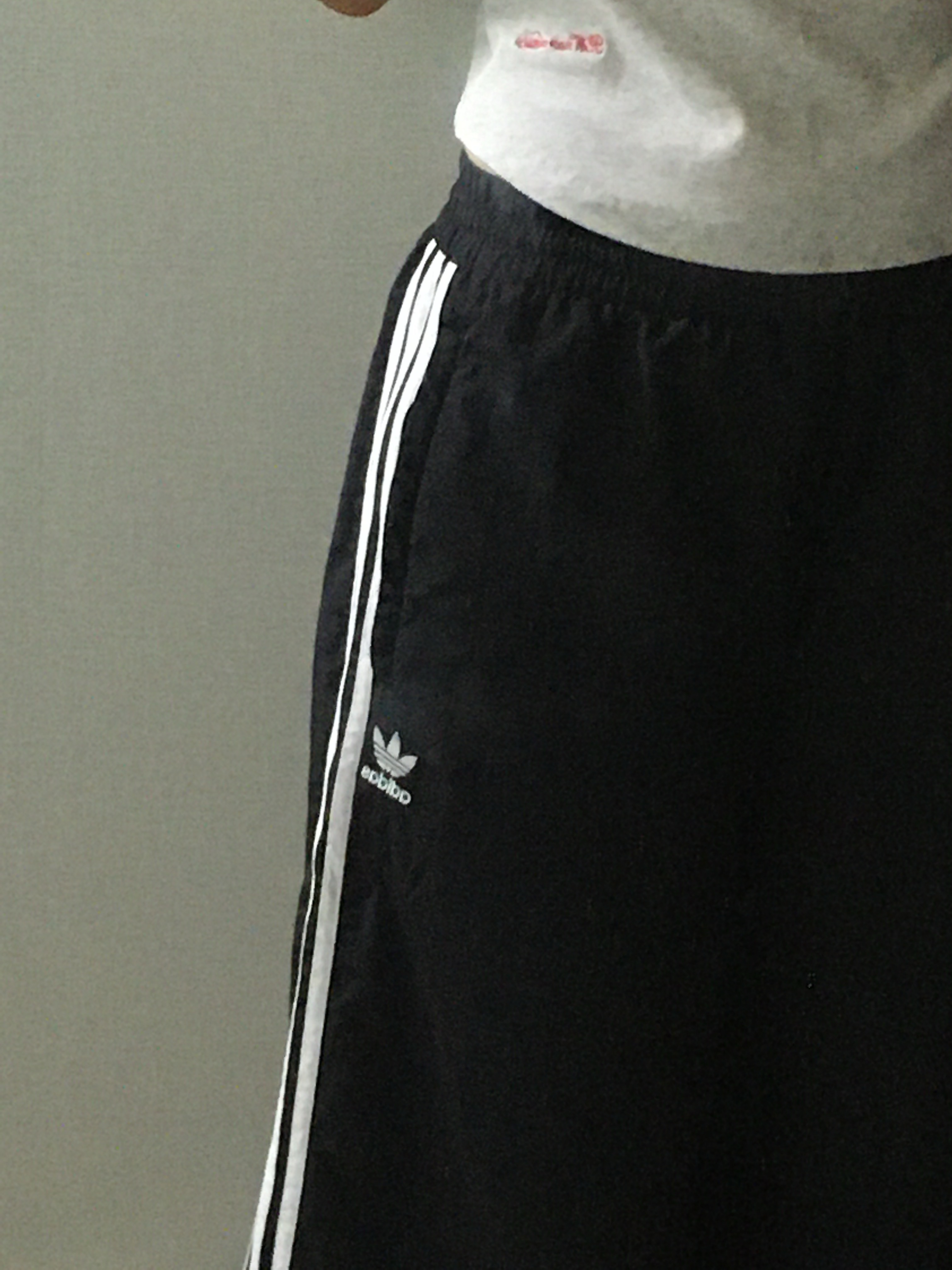 Adidas Originals Capri Shorts Black White - KR Sizing 착용 스타일 - 1