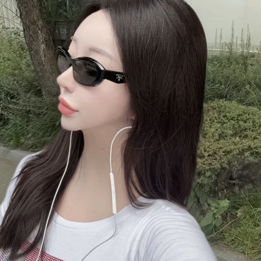 Prada Symbole Sunglasses Slate Gray Lenses Alternative fit 착용 스타일