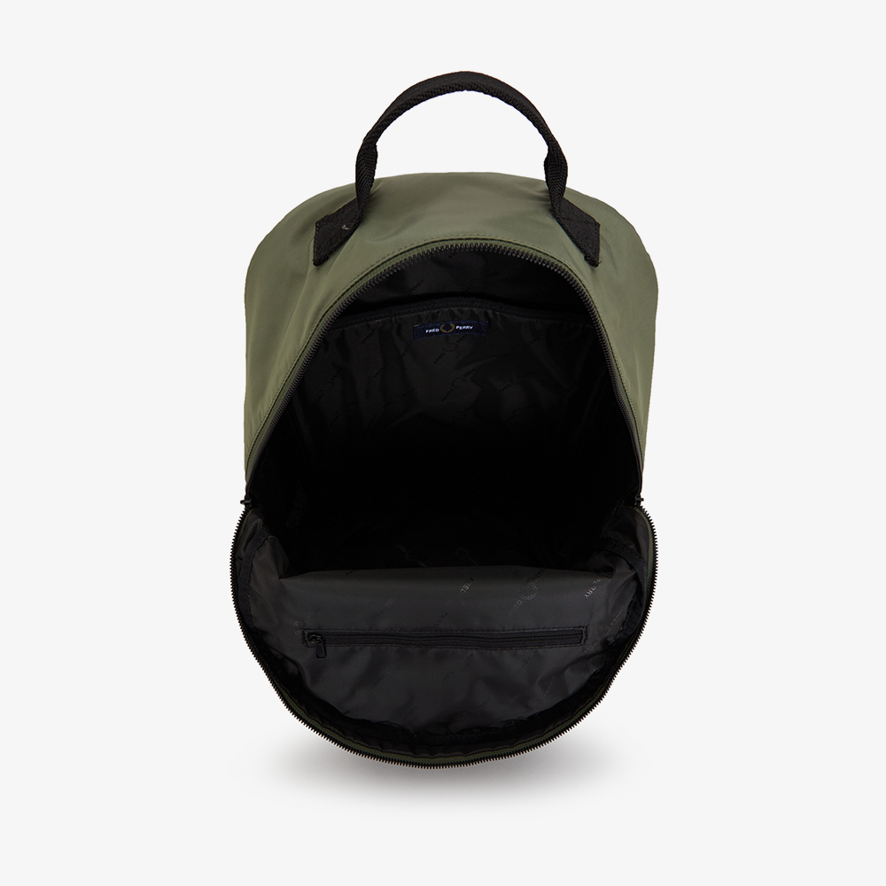 프레드페리 크링클 나일론 백팩 로렐리스그린(Fred Perry Crinkle Nylon Backpack Laurel Wreath Green) - 4
