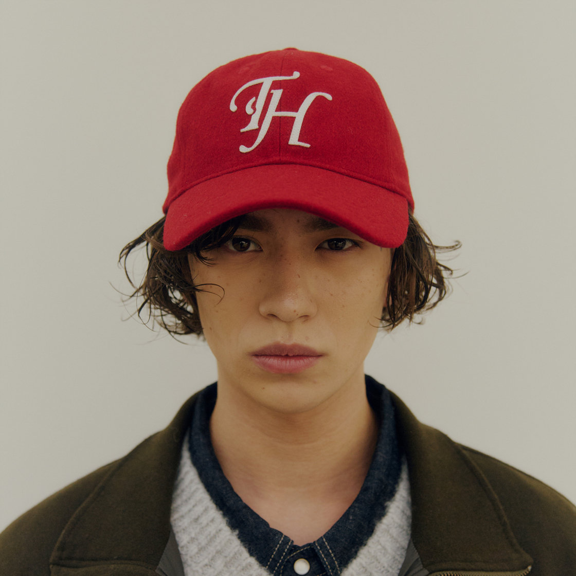 트래픽하모니 울블랜드 TH 아플리케 로고 딥핏 볼캡 레드(Traffic Harmony Wool Blend TH Applique Logo Deep Fit Ball Cap Red) - 2