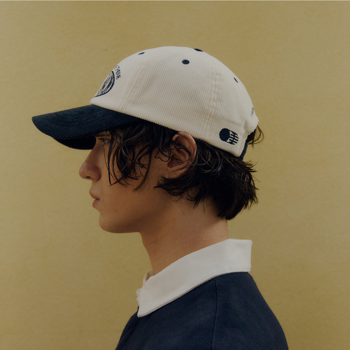 트래픽하모니 코듀로이 라운드 로고 딥핏 볼캡 아이보리&네이비(Traffic Harmony Corduroy Round Logo Deep Fit Ball Cap Ivory & Navy) - 4