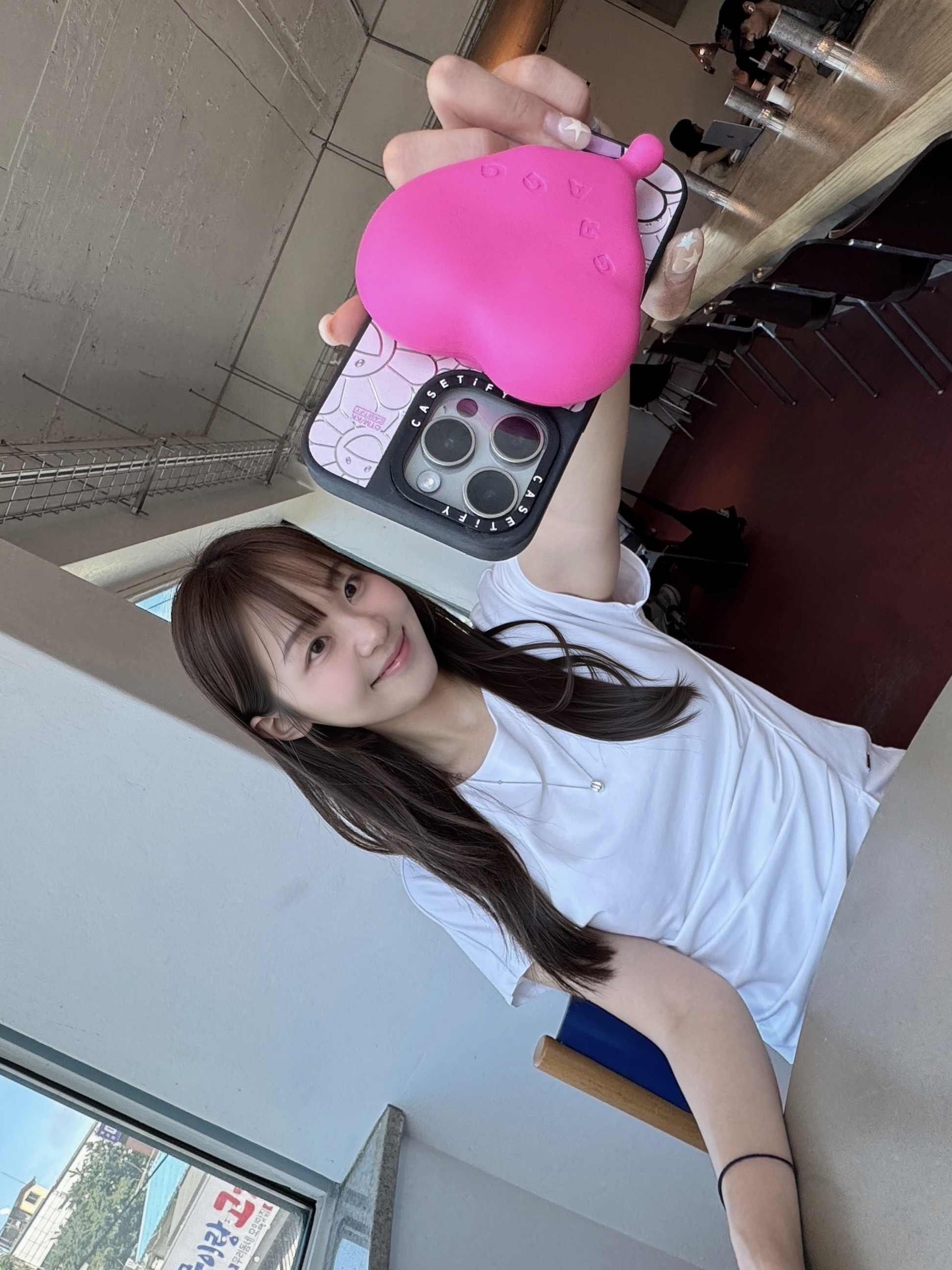 GRAGG MAGSAFE FLOW HEART BATTERY [9 COLOR] 착용 스타일 - 2