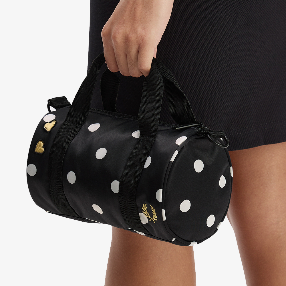 프레드페리 x 에이미와인하우스 에이미 폴카 도트 미니 배럴 백 블랙(Fred Perry x Amy Polka Dot Mini Barrel Bag Black) - 3