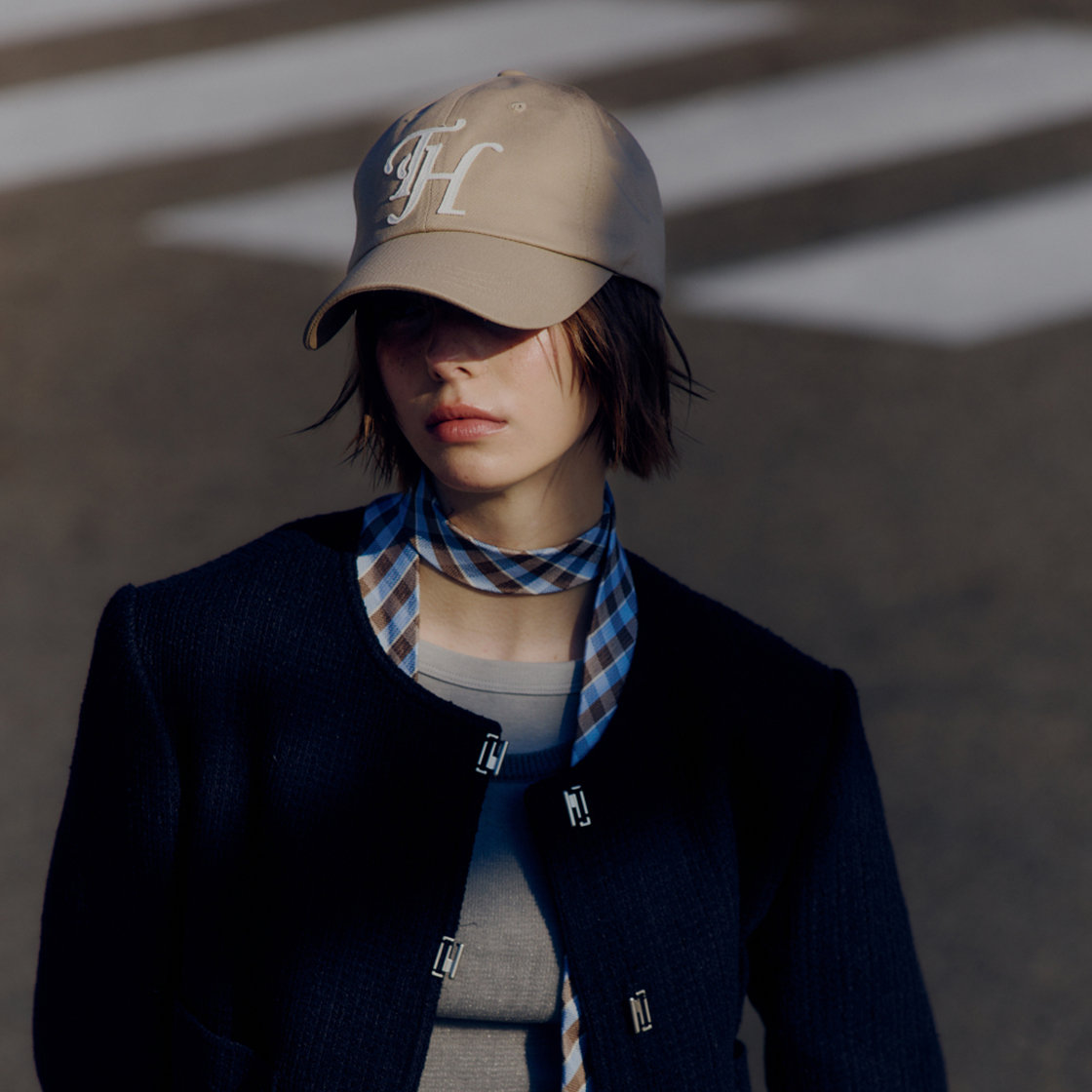 트래픽하모니 TH 로고 아플리케 딥핏 볼캡 베이지(Traffic Harmony TH Logo Applique Deep Fit Ball Cap Beige) - 2