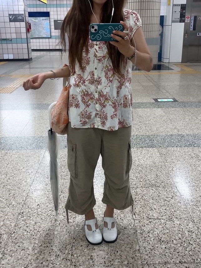 CHOWOO Vintage Military Capri Cargo Pants Washed Beige, CHOWOO Vintage Military Capri Cargo Pants Washed Khaki 착용 스타일 - 3