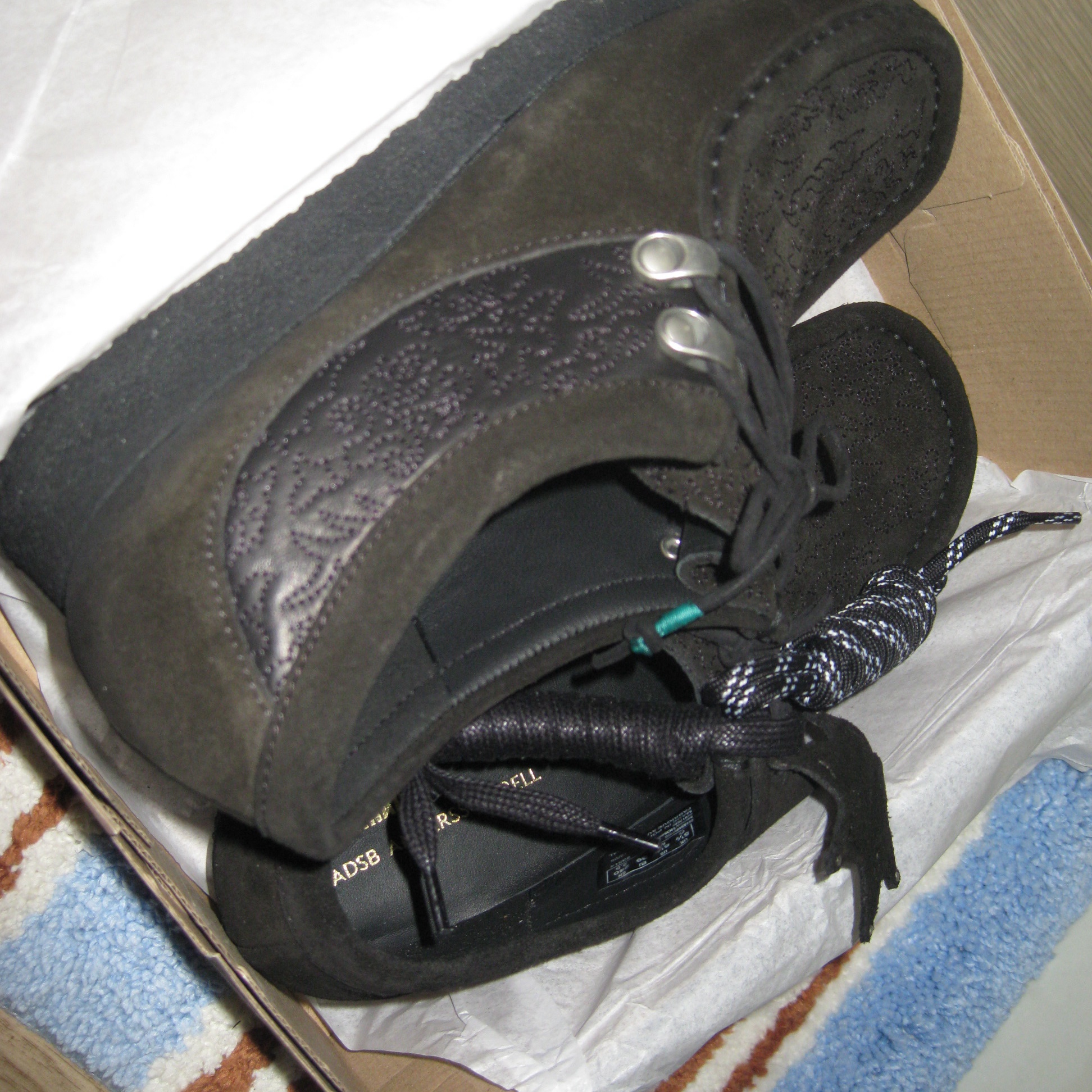Clarks x Andersson Bell Wallabee Black, Clarks Wallabee Black Suede 착용 스타일 - 2