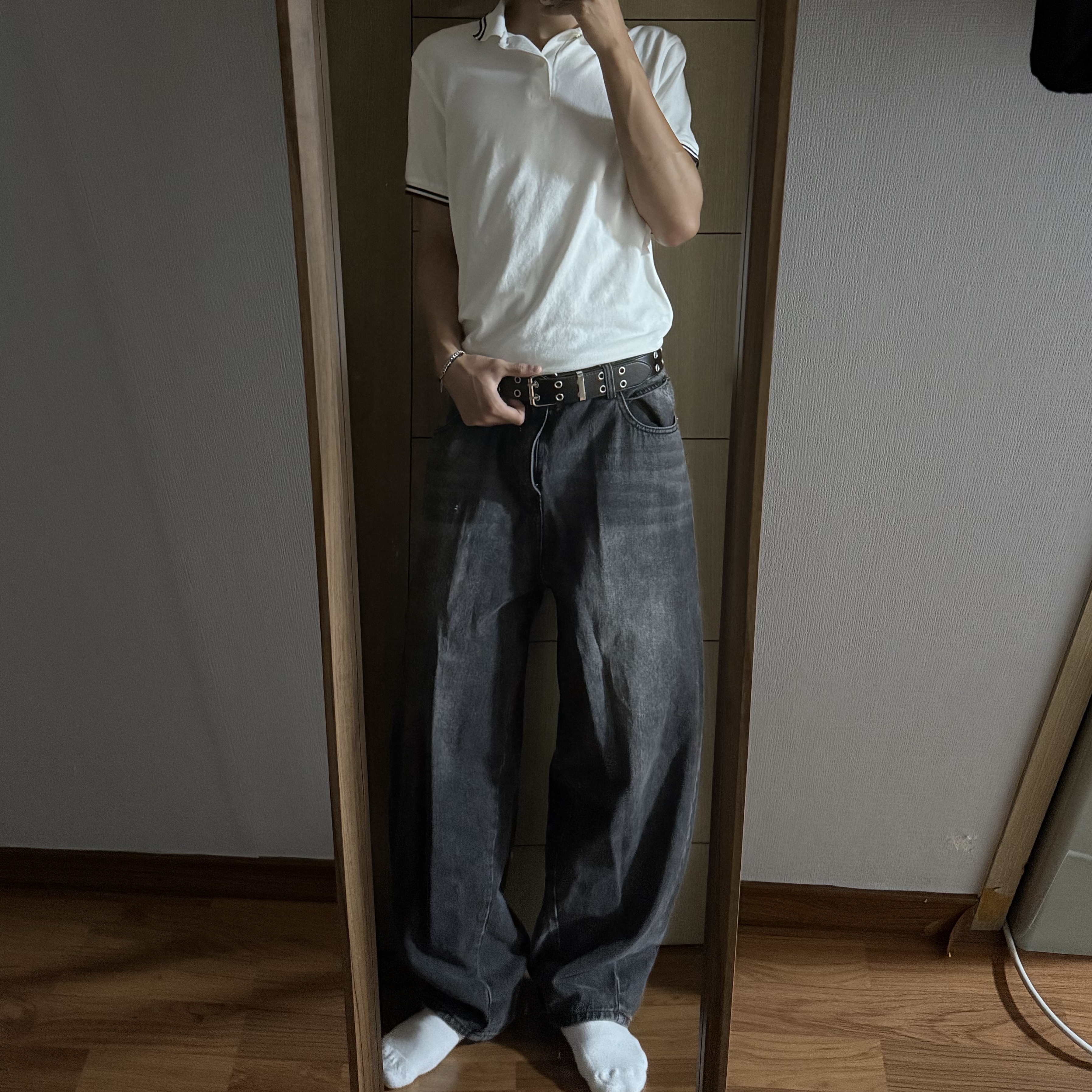 Ganni Black Double Eyelet Belt Black 착용 스타일