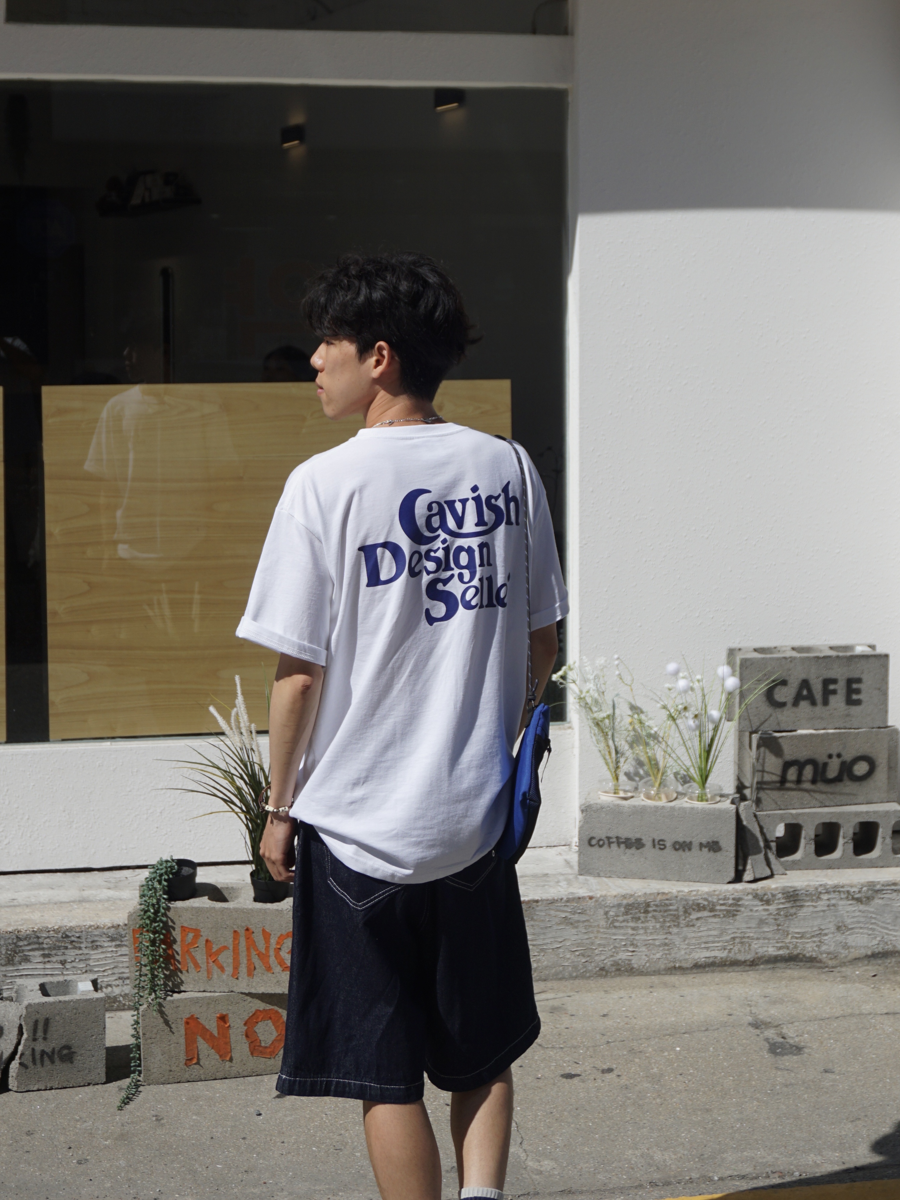 CAVISH Seller Logo SS Tee White 착용 스타일 - 8