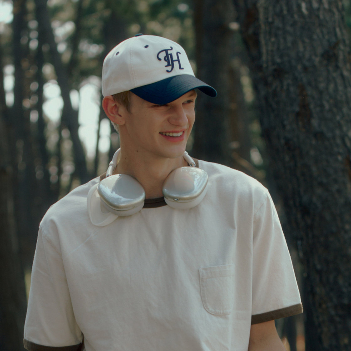 트래픽하모니 TH 로고 로우핏 볼캡 아이보리&네이비(Traffic Harmony TH Logo Low Fit Ball Cap Ivory & Navy) - 2