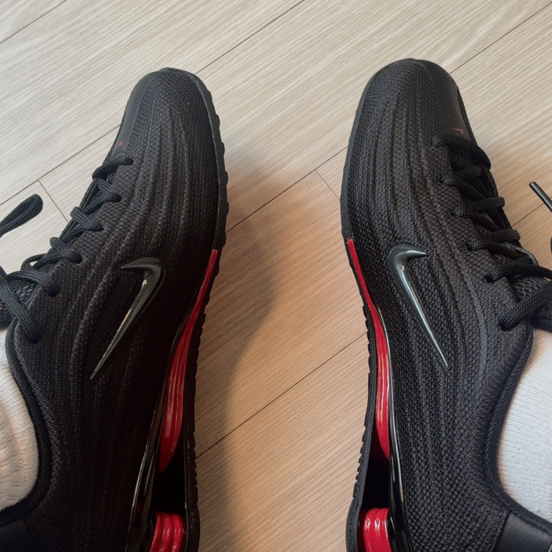 (W) Nike Shox Z Black University Red 착용 스타일 - 1
