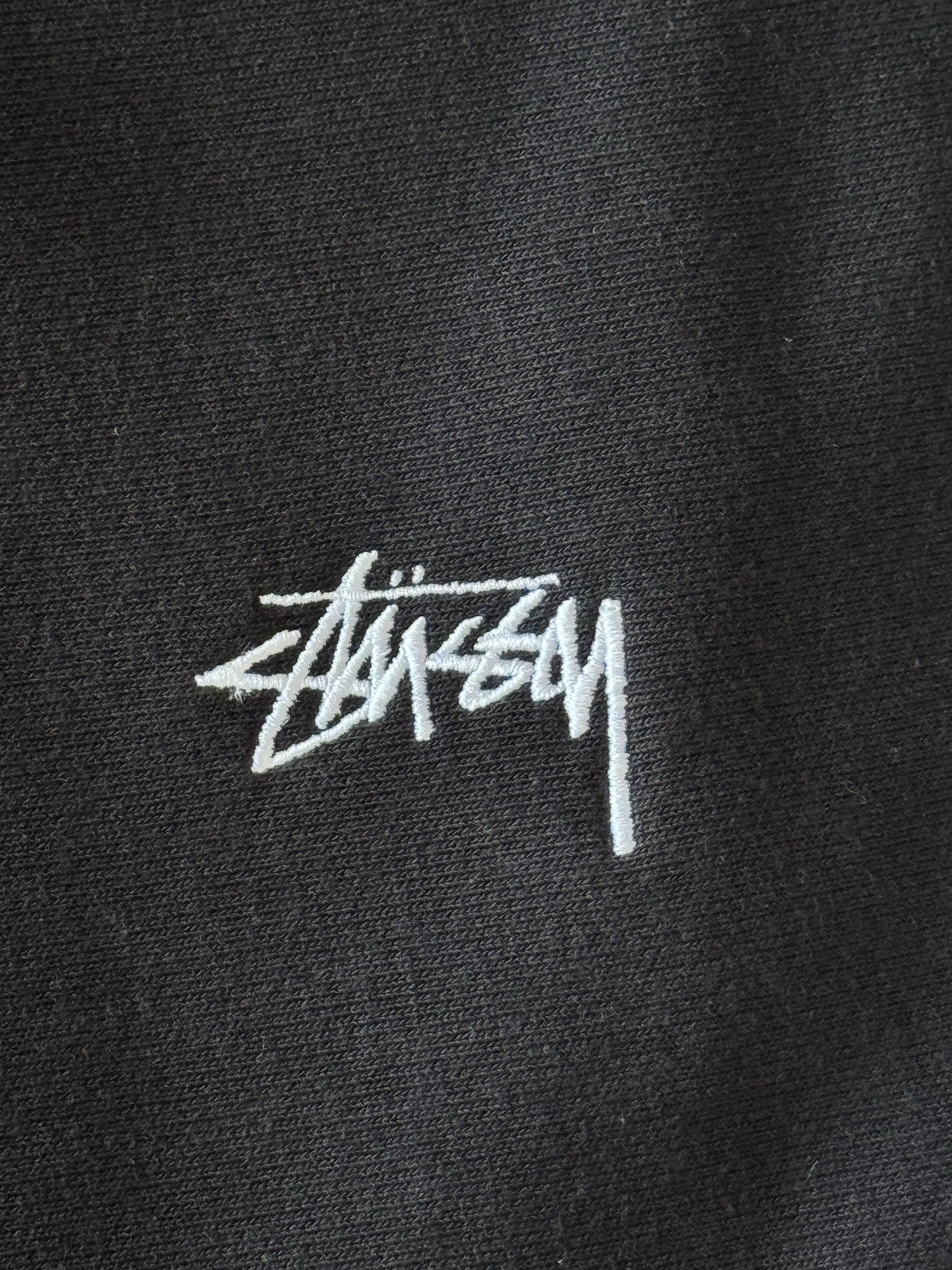 Stussy Stock Logo Hoodie Washed Black, Telfar x Eastpak Circle Bag Black 착용 스타일 - 4