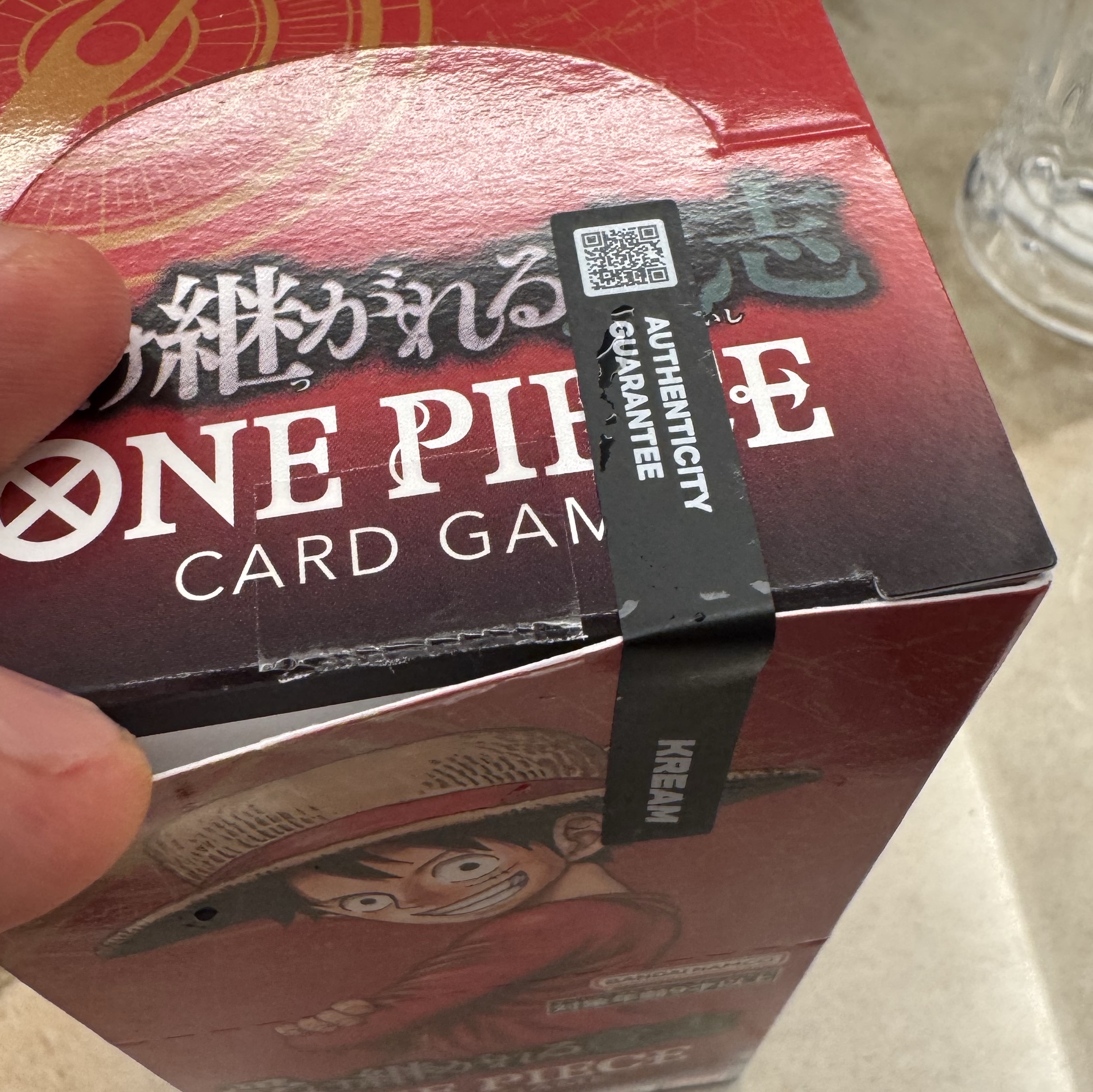 One Piece TCG OP-13 Booster Pack Carrying on His Will Box (Pack of 24/Japanese Ver.) 착용 스타일