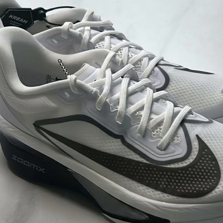 Nike Zoom Fly 6 White Smoke Grey 착용 스타일