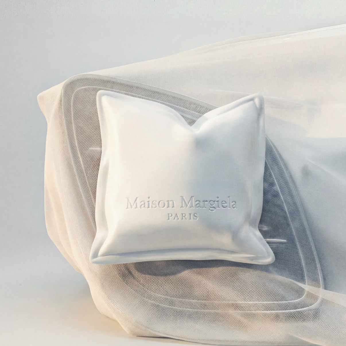 [사은품 이벤트] MAISON MARGIELA REPLICA LAZY SUNDAY MORNING CAR DIFFUSER 착용 스타일