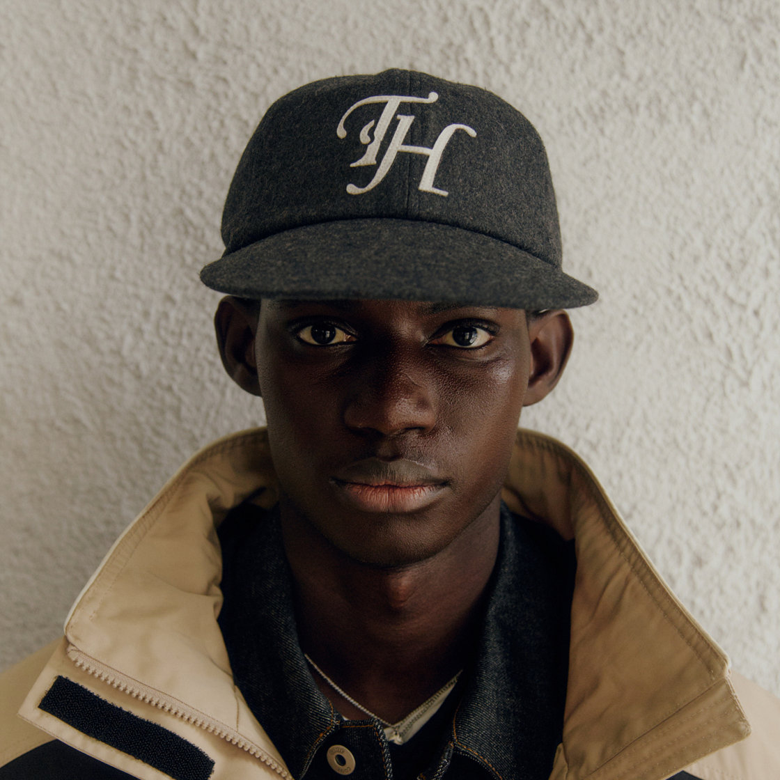 트래픽하모니 울블랜드 TH 아플리케 로고 딥핏 6패널 캡 그레이(Traffic Harmony Wool Blend TH Applique Logo 6-Panel Cap Grey) - 2