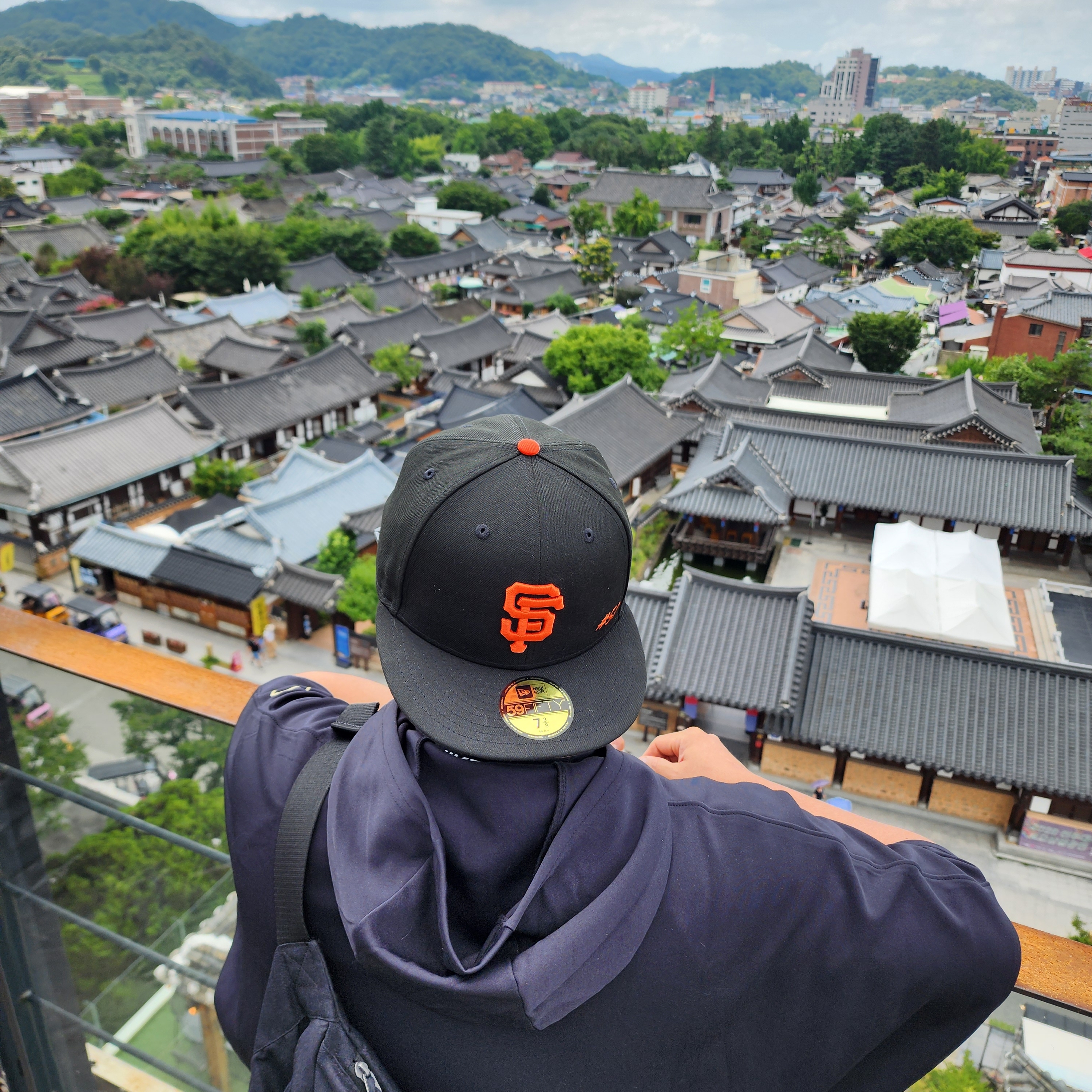 New Era MLB San Francisco Giants Lee Jung Hoo Fitted Cap Black, Nike x Supreme Air Force 1 Low White 착용 스타일 - 1