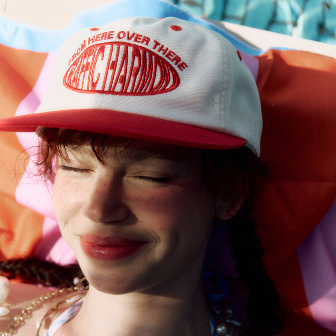 트래픽하모니 라운드 로고 트러커햇 아이보리&레드(Traffic Harmony Round Logo Trucker Hat Ivory & Red) - 2