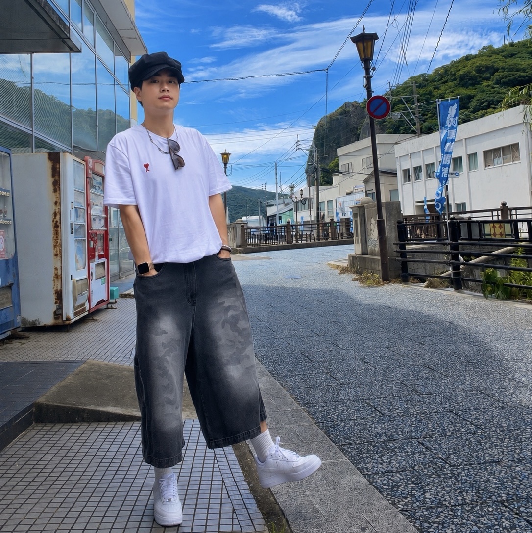 Nike x Supreme Air Force 1 Low White, AMI de Coeur T-Shirt White 착용 스타일