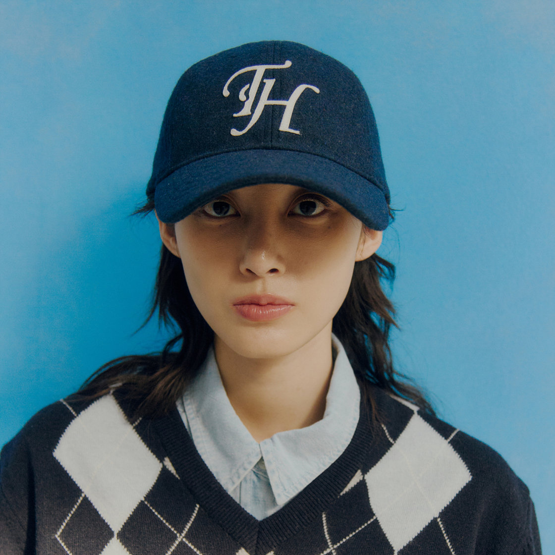 트래픽하모니 울블랜드 TH 아플리케 로고 딥핏 볼캡 네이비(Traffic Harmony Wool Blend TH Applique Logo Deep Fit Ball Cap Navy) - 2