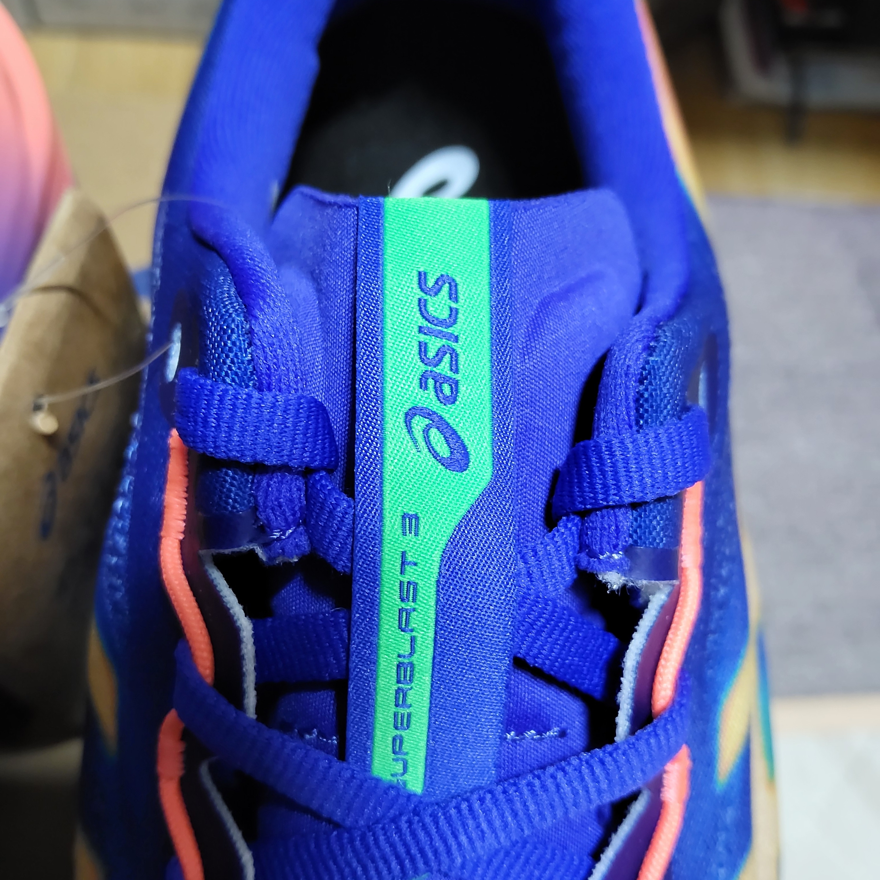 Asics Superblast 3 Cobalt Burst Light Orange 착용 스타일 - 4