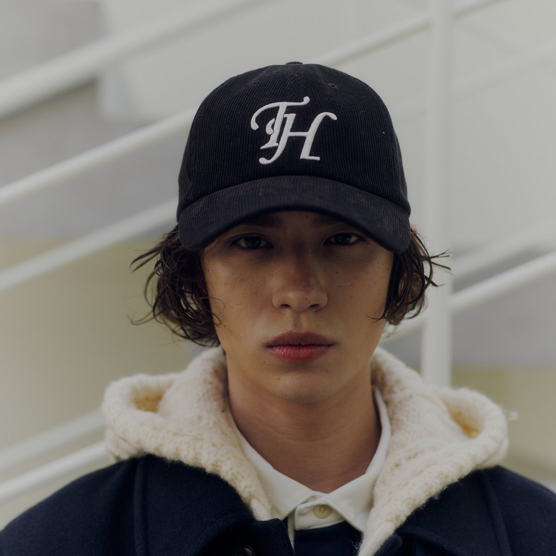 트래픽하모니 코듀로이 TH 로고 딥핏 볼캡 블랙(Traffic Harmony Corduroy TH Logo Deep Fit Ball Cap Black) - 2