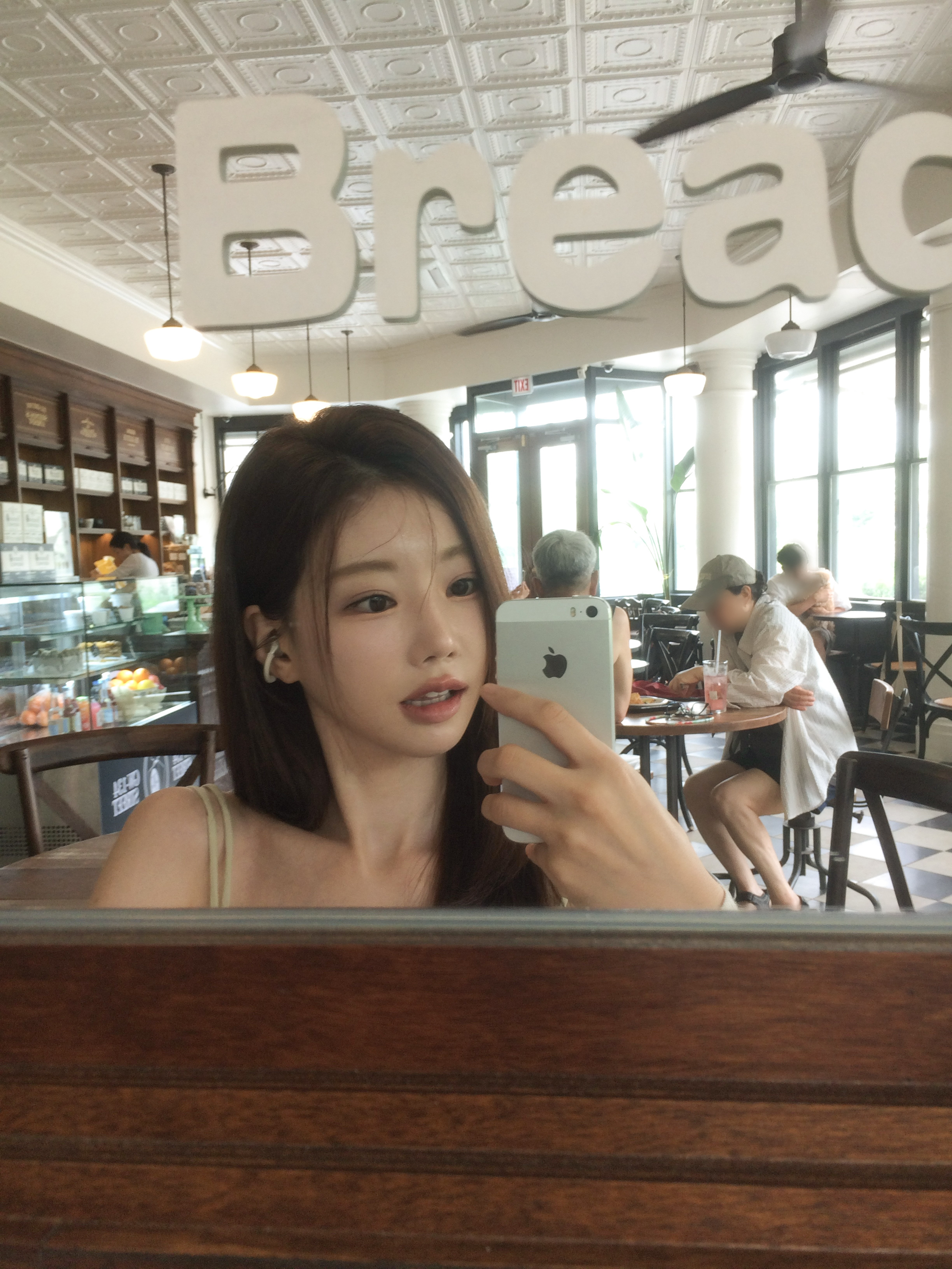 Edifier Comfo Bass Open-Ear Bluetooth Earbuds - Silver 착용 스타일 - 4