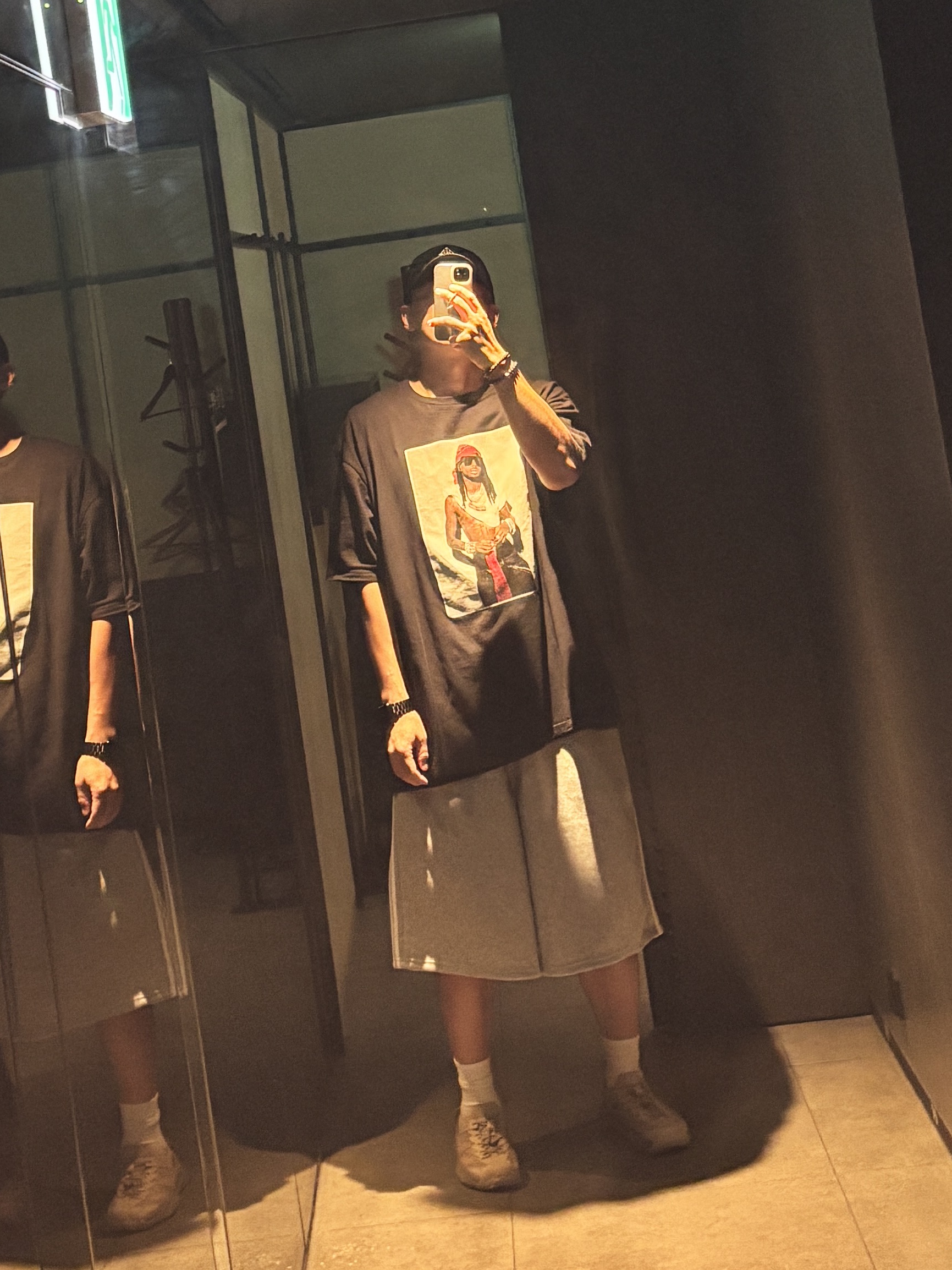 Nike ACG Trail Cap Black, Supreme Playboi Carti T-Shirt Black - 25FW 착용 스타일