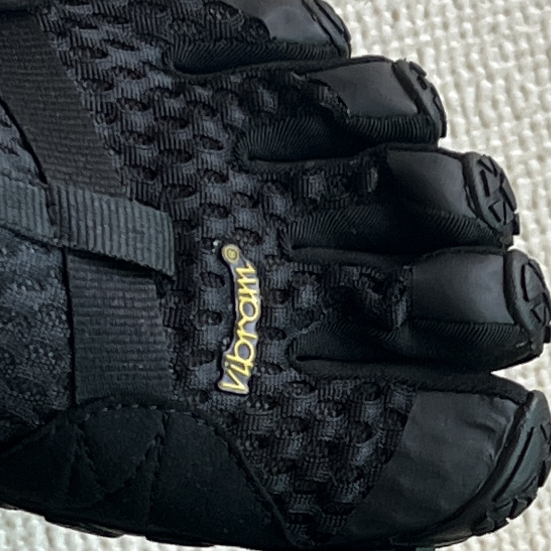 (W) Vibram Fivefingers Breezandal Black 착용 스타일