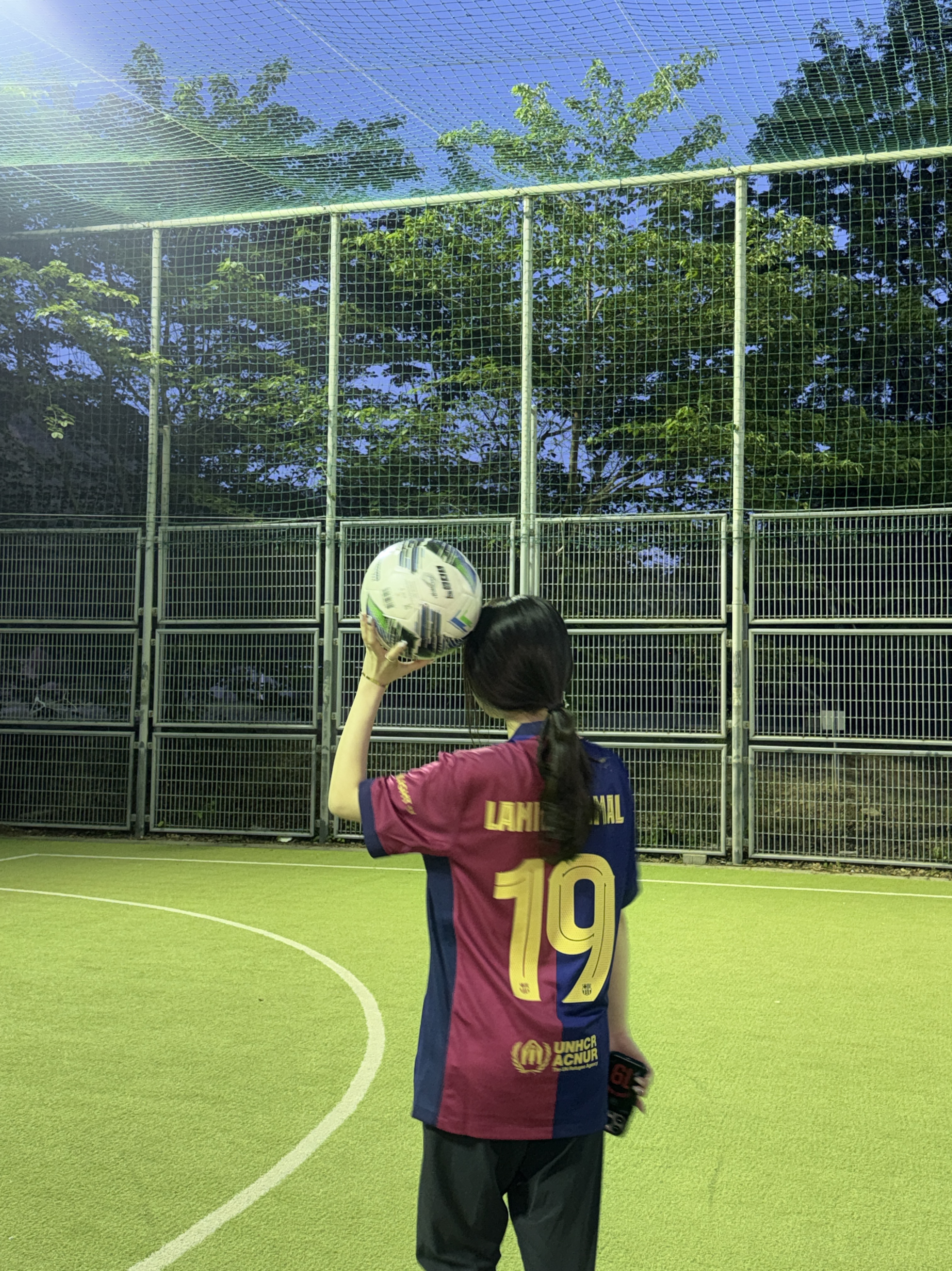 Nike FC Barcelona 2024/25 Dri-Fit Stadium Home Jersey Deep Royal Blue Noble Red (Non Marking Ver.) 착용 스타일 - 2