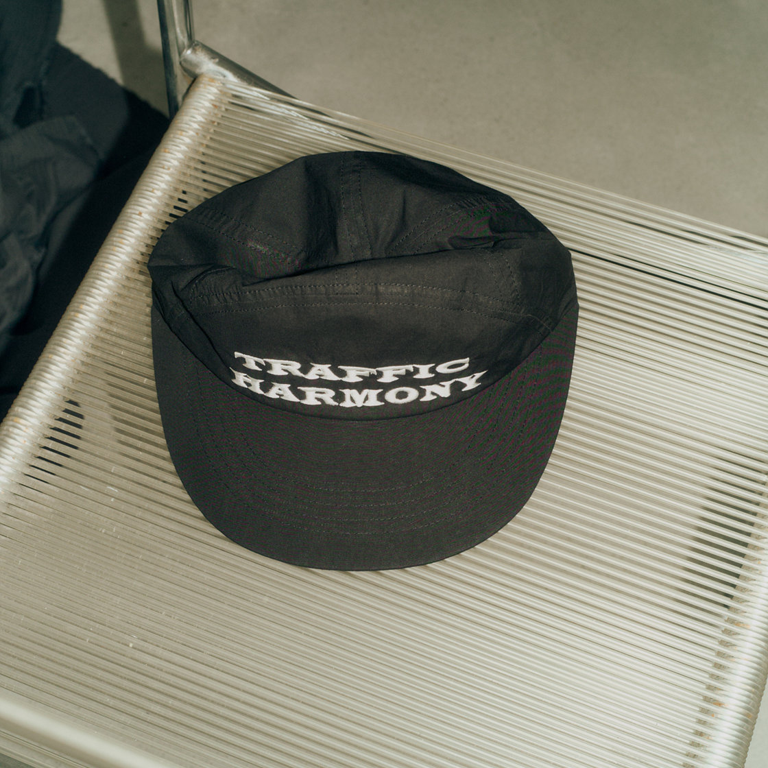 트래픽하모니 와이드 바이저 로고 볼캡 블랙(Traffic Harmony Wide Visor Logo Ball Cap Black) - 4