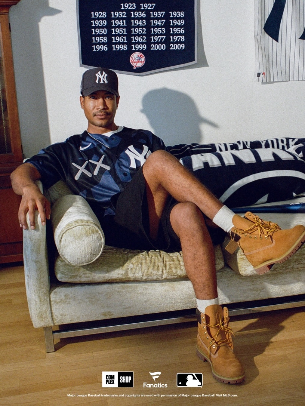 Nike x KAWS MLB Los Angeles Dodgers Stadium Jersey White, Nike x KAWS MLB New York Yankees Stadium Jersey White 착용 스타일 - 4
