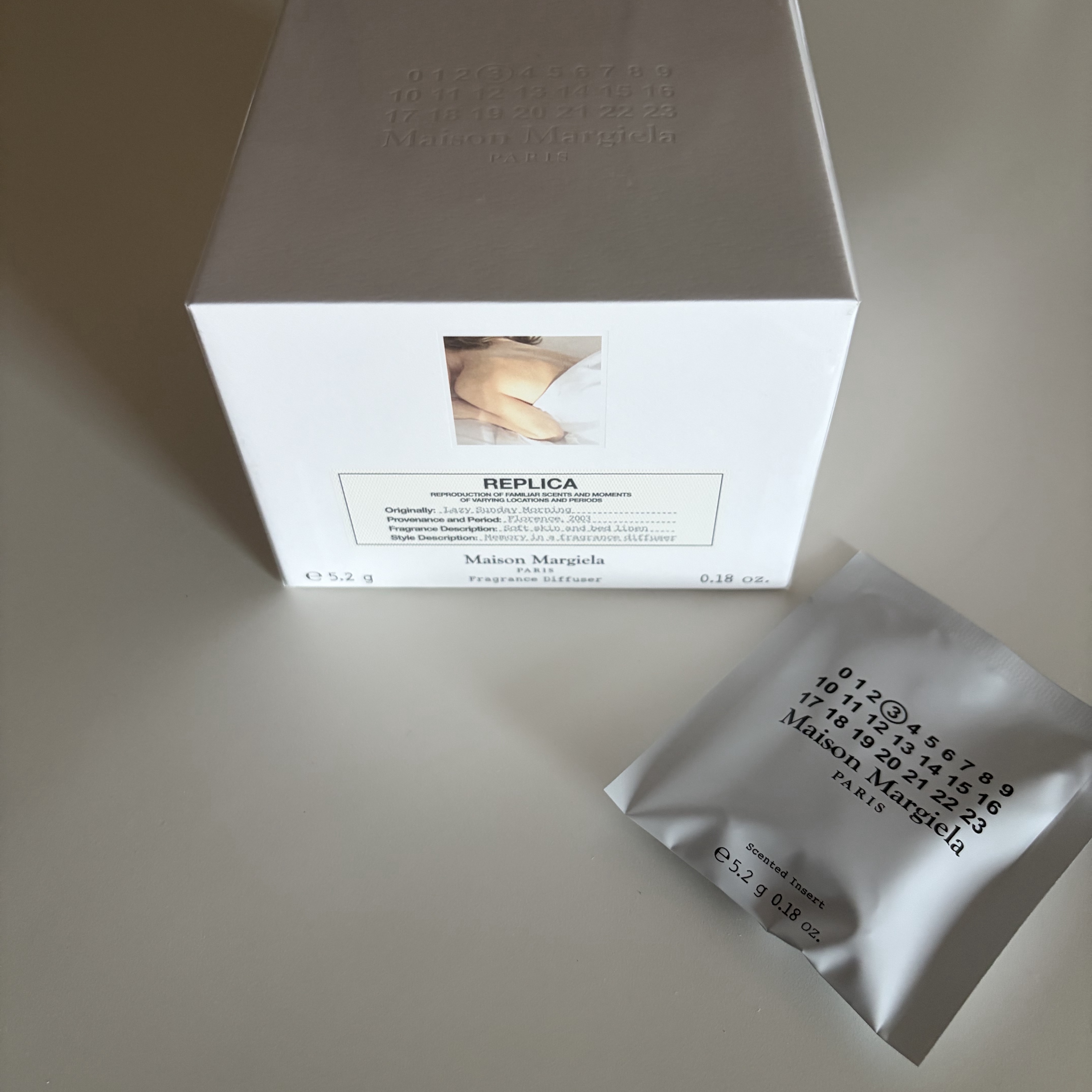 [사은품 이벤트] MAISON MARGIELA REPLICA LAZY SUNDAY MORNING CAR DIFFUSER 착용 스타일