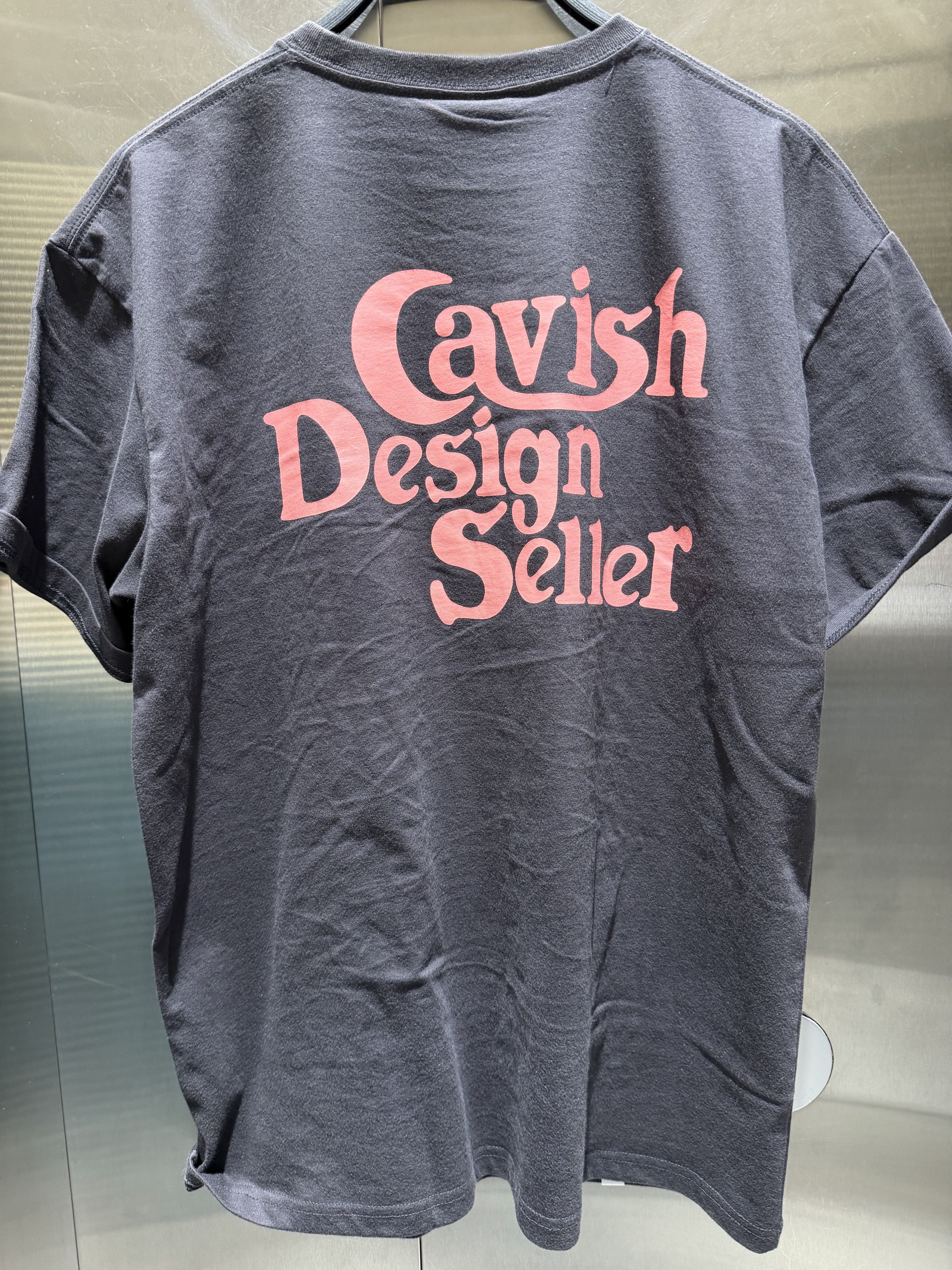CAVISH Seller Logo SS Tee Charcoal 착용 스타일 - 4