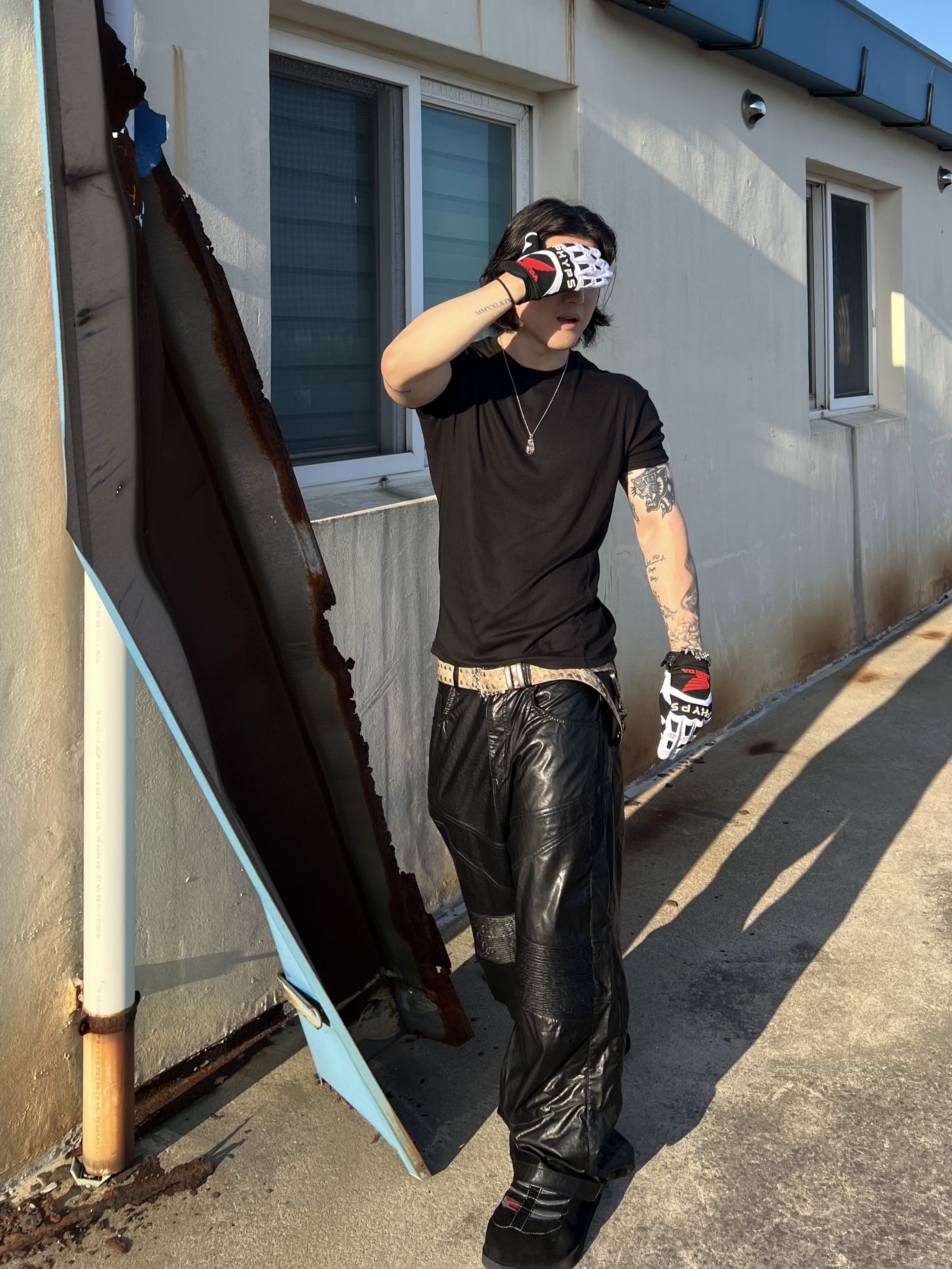 Honda Motorcyle Gloves White, Hono Report Leaf Bracelet 착용 스타일 - 1