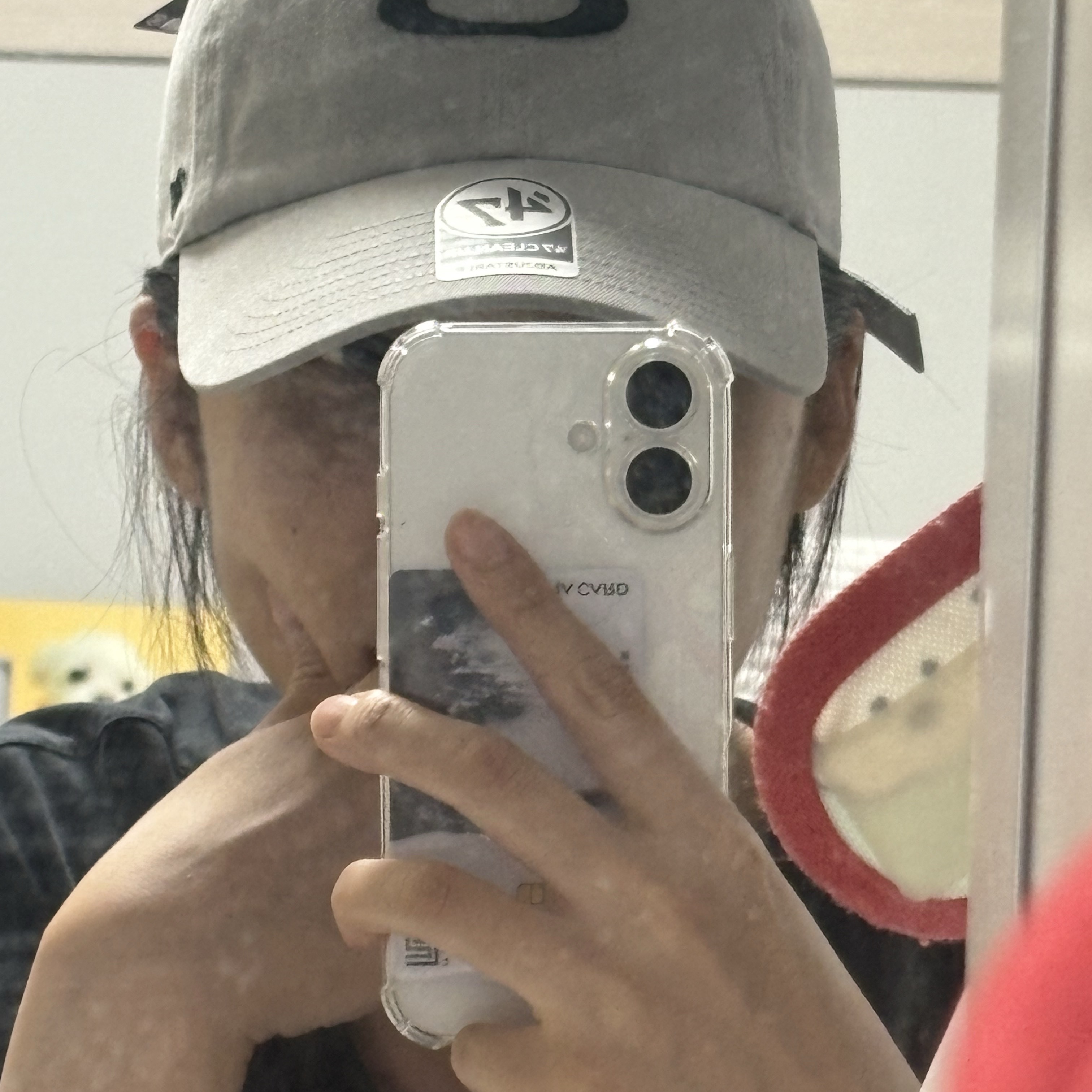 Oakley Remix Dad Hat Cement 착용 스타일