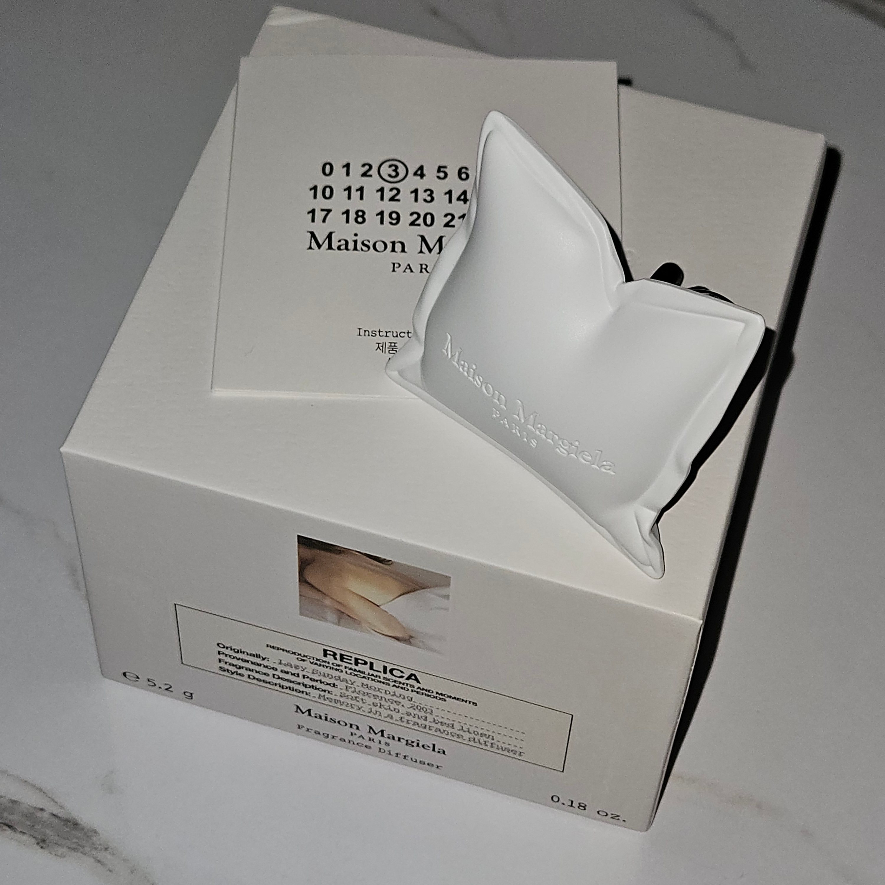 [사은품 이벤트] MAISON MARGIELA REPLICA LAZY SUNDAY MORNING CAR DIFFUSER 착용 스타일