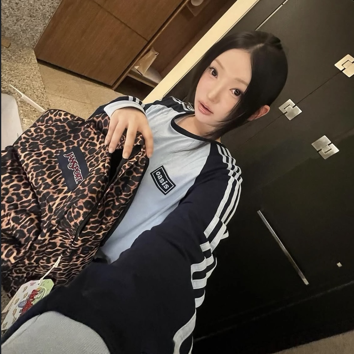 Adidas x Oasis Tour 3-Stripes Longsleeve T-Shirt Clear Sky Night Indigo  - KR Sizing 착용 스타일