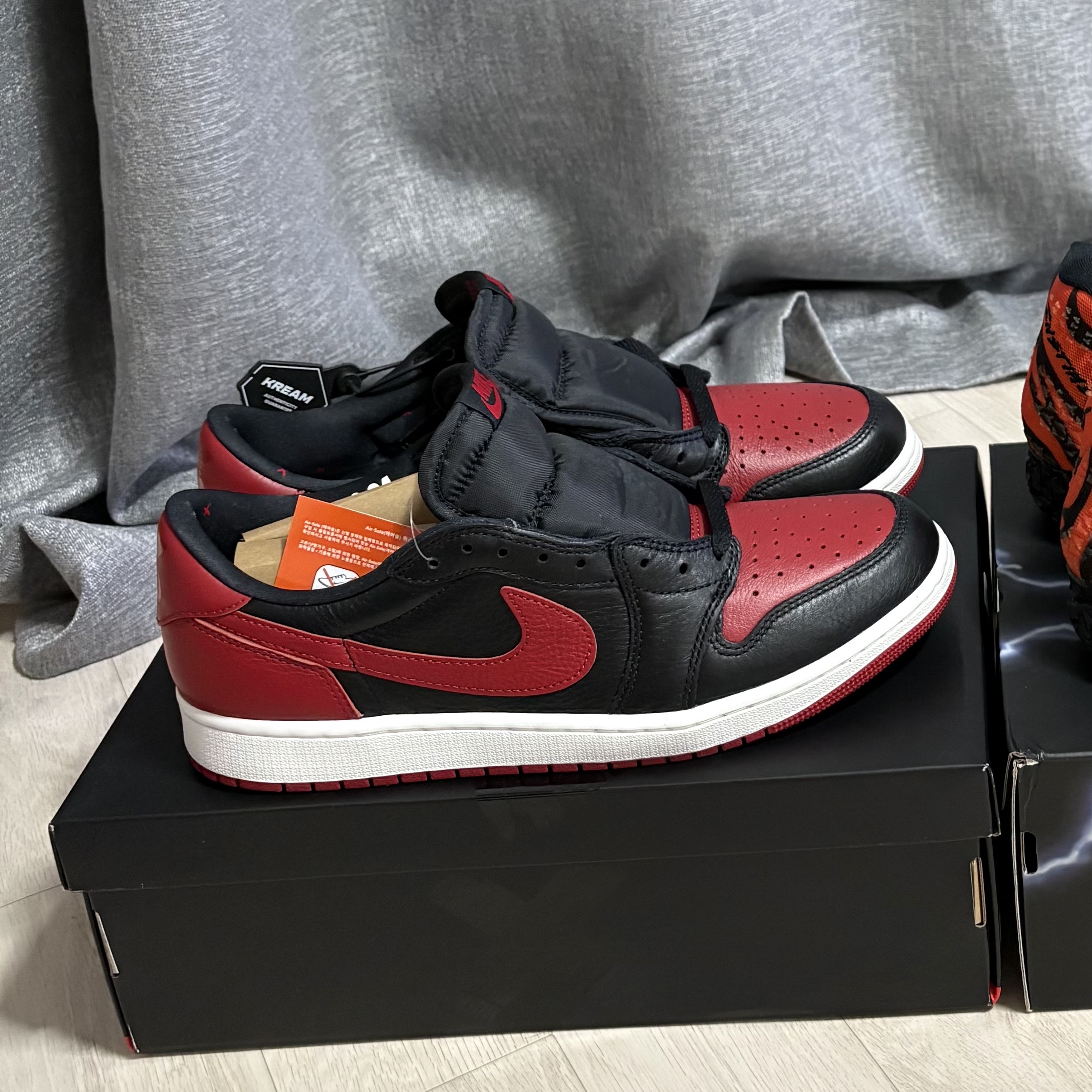 Jordan 1 Retro Low OG Banned 2026 착용 스타일
