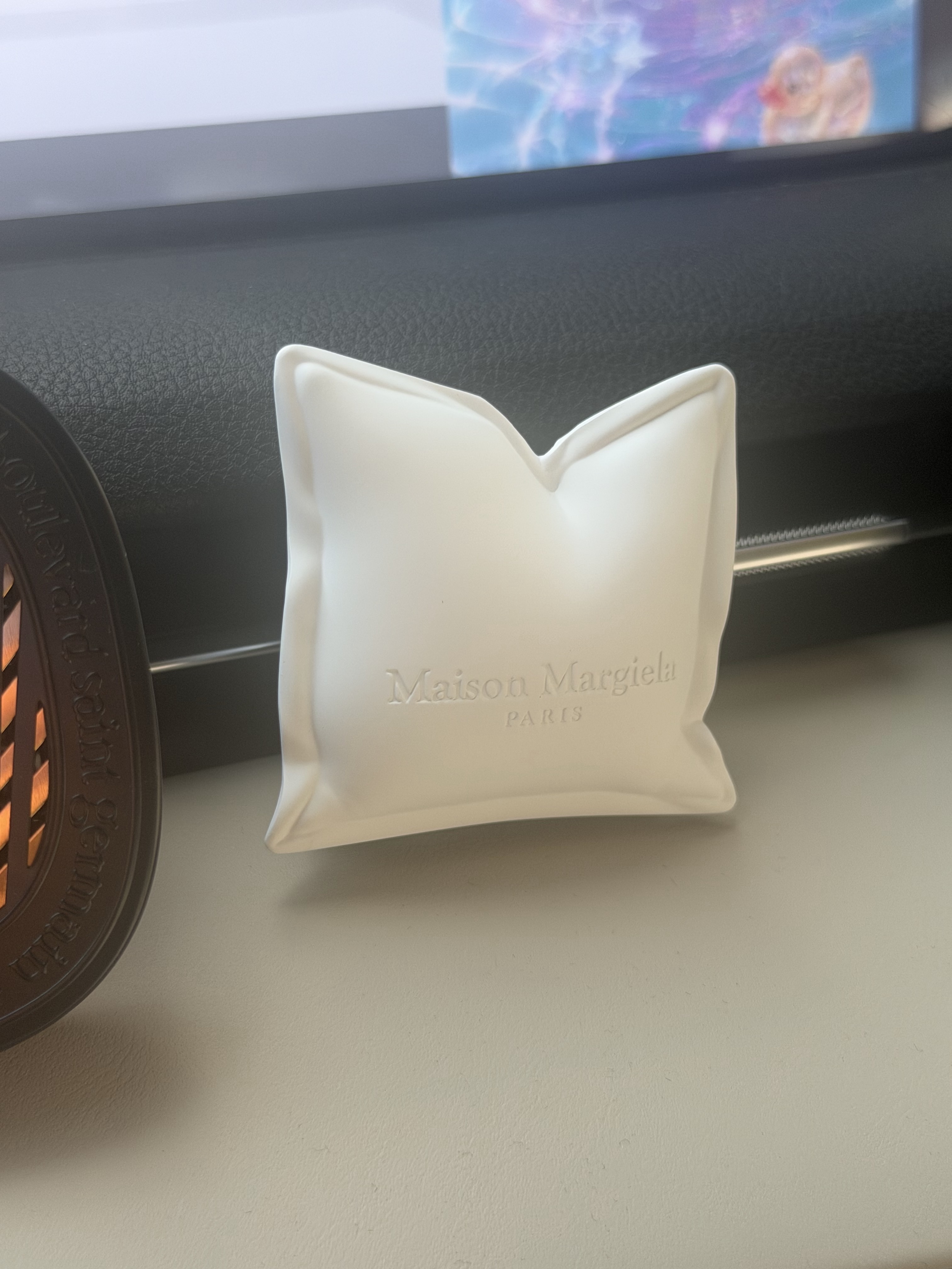 [사은품 이벤트] MAISON MARGIELA REPLICA LAZY SUNDAY MORNING CAR DIFFUSER 착용 스타일 - 2