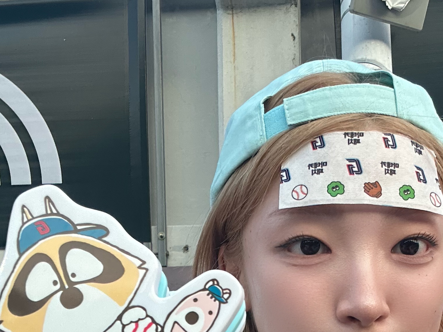 Lotte Giants x Powerpuff Girls Jjakjjaki Pink, Lotte Giants x Bonobono Cheering Clapper A Ver. ์ฐฉ์ฉ ์คํ์ผ - 2