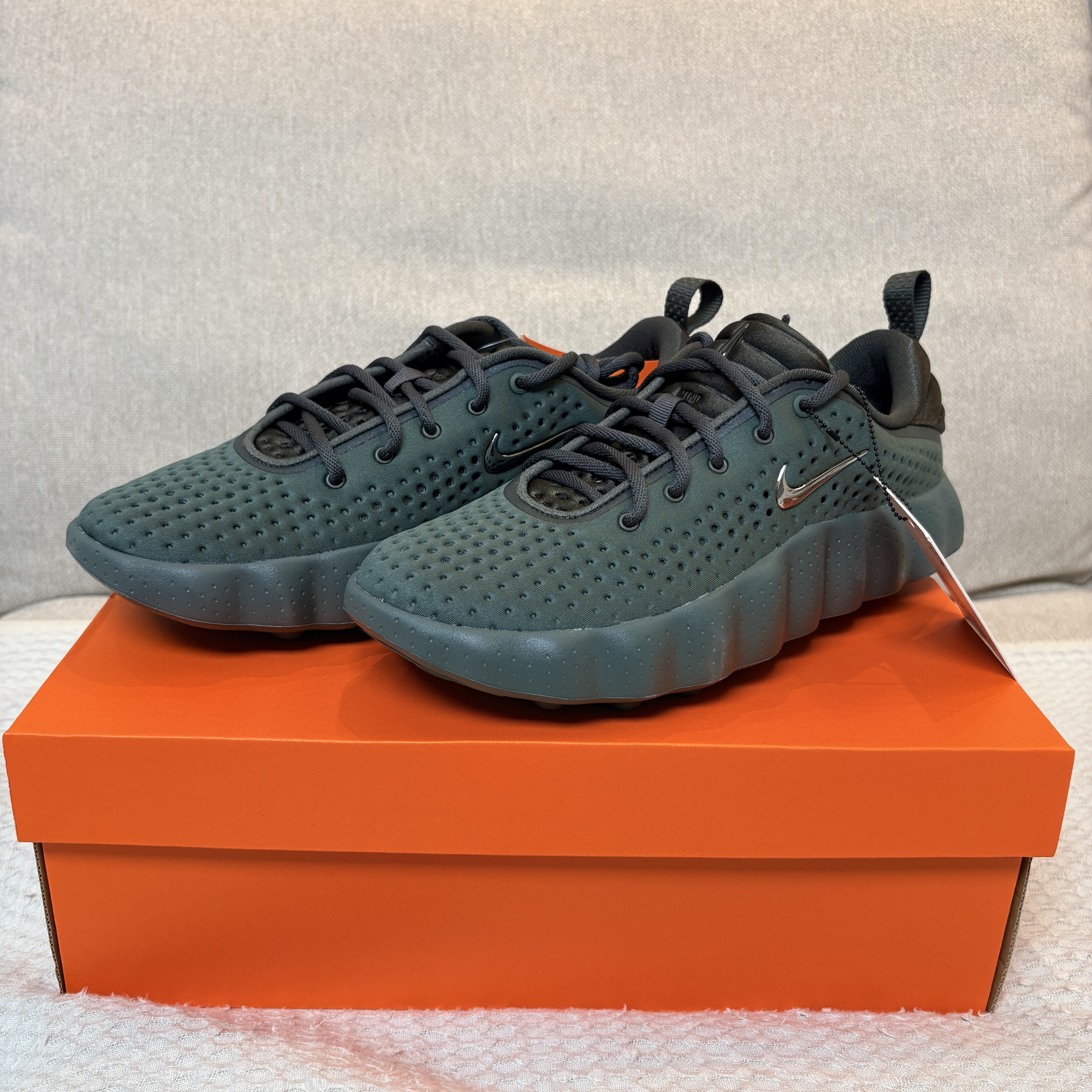 Nike Mind 002 Camo Green Phantom 착용 스타일 - 1