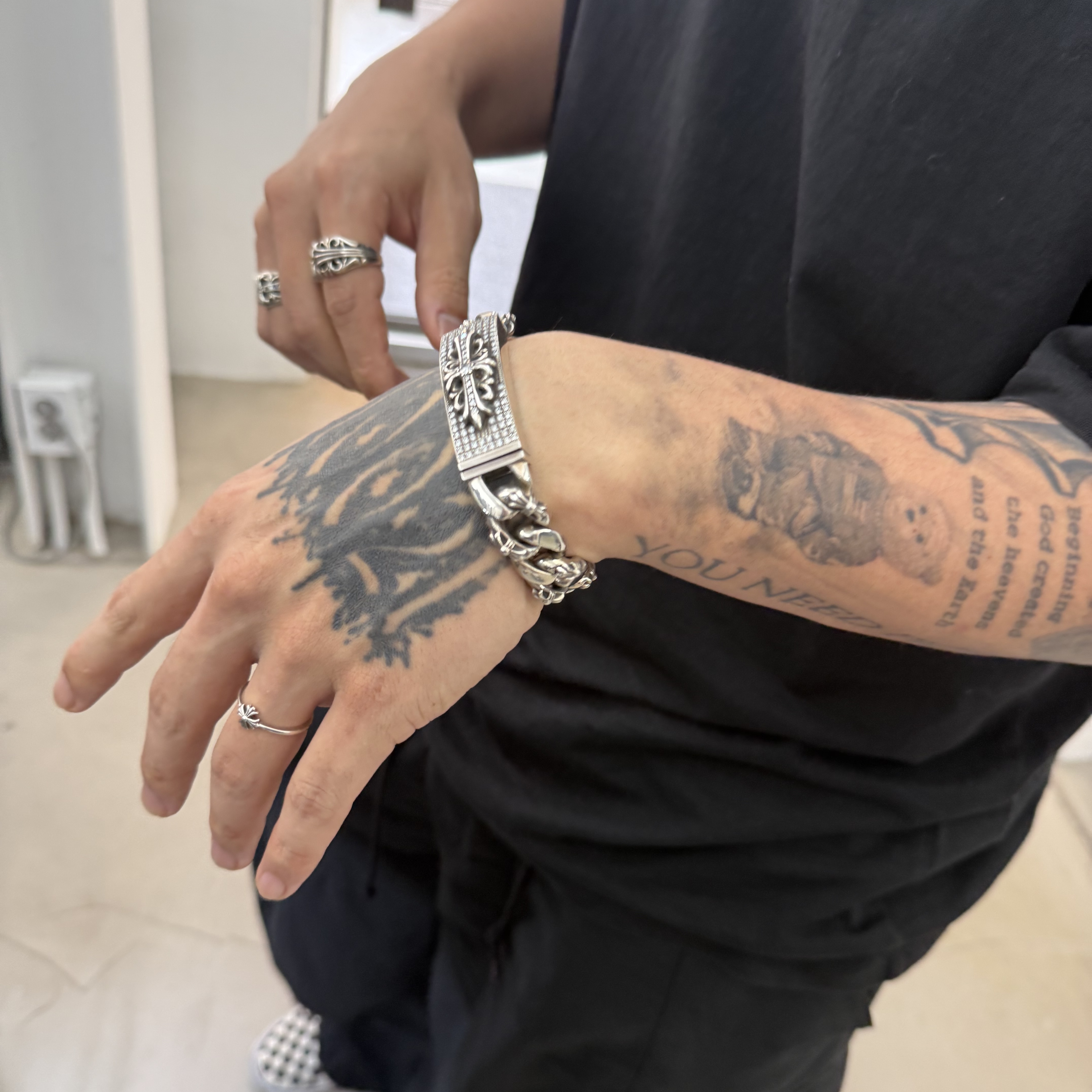 Hansroom Chrome Hearts Floral Cross Ring Pave Diamond, Hansroom Chrome Hearts Floral Cross Ring 착용 스타일