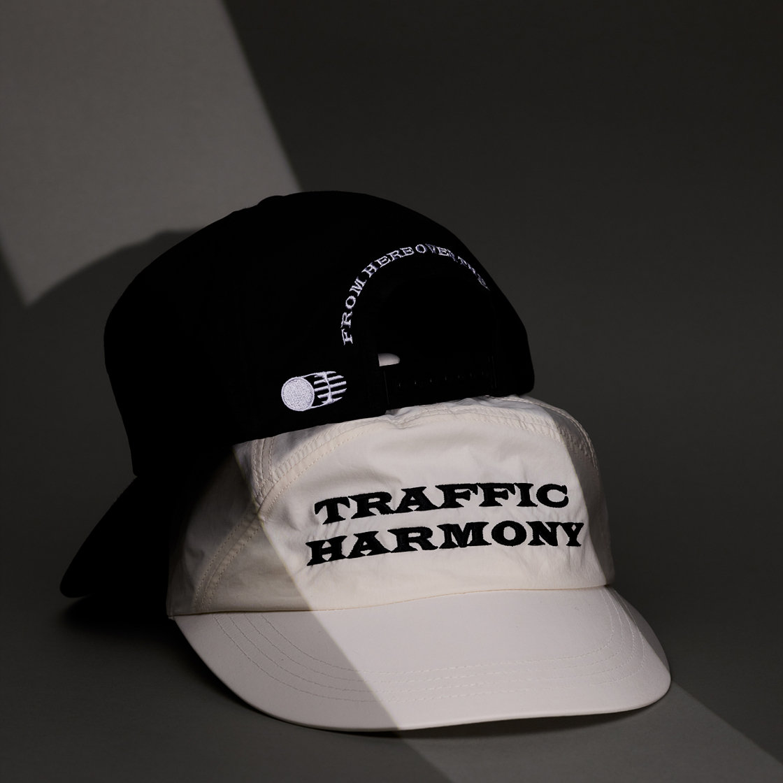 트래픽하모니 와이드 바이저 로고 볼캡 아이보리(Traffic Harmony Wide Visor Logo Ball Cap Ivory) - 3