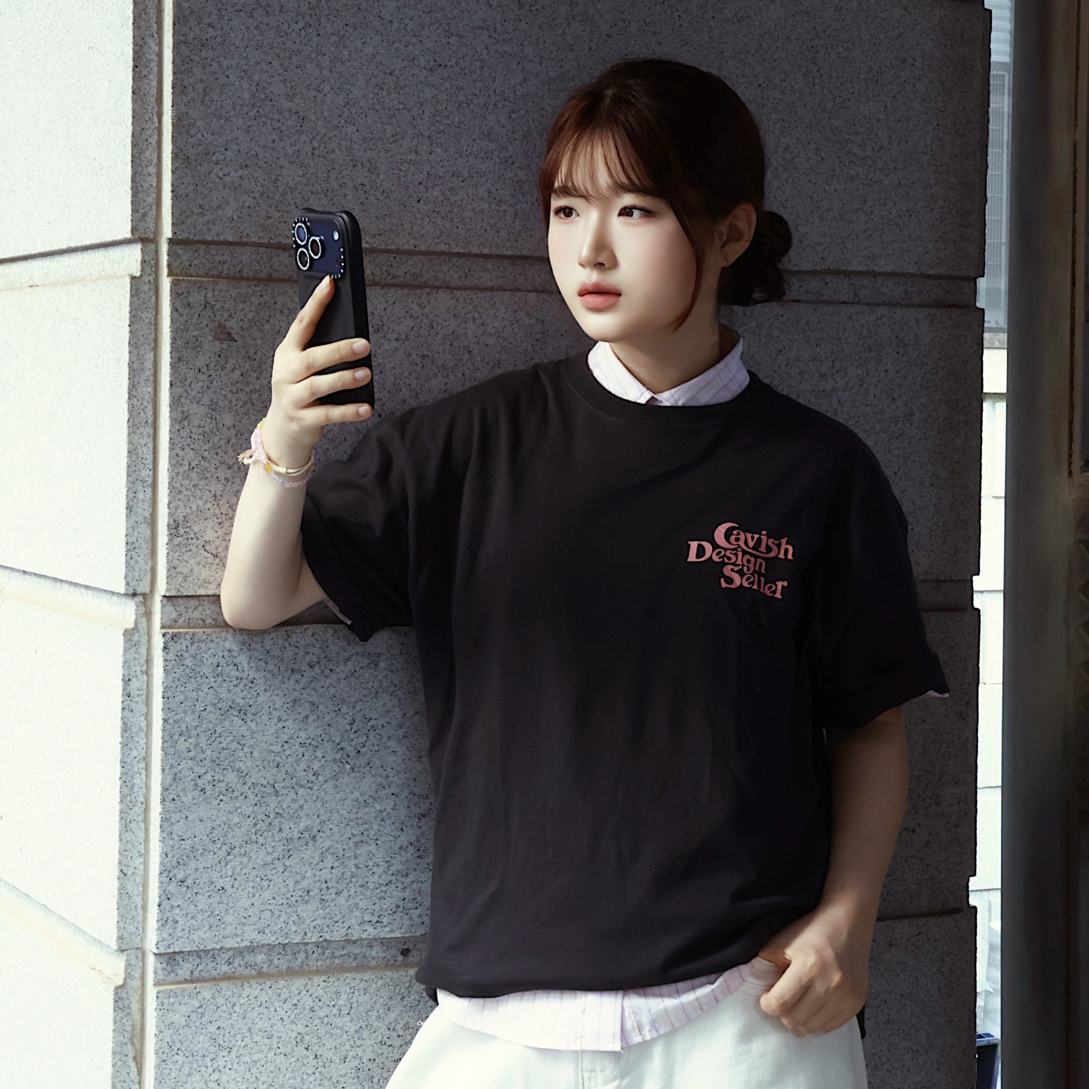 (W) Adidas Spezial Handball Clear Pink, CAVISH Seller Logo SS Tee Charcoal 착용 스타일 - 4