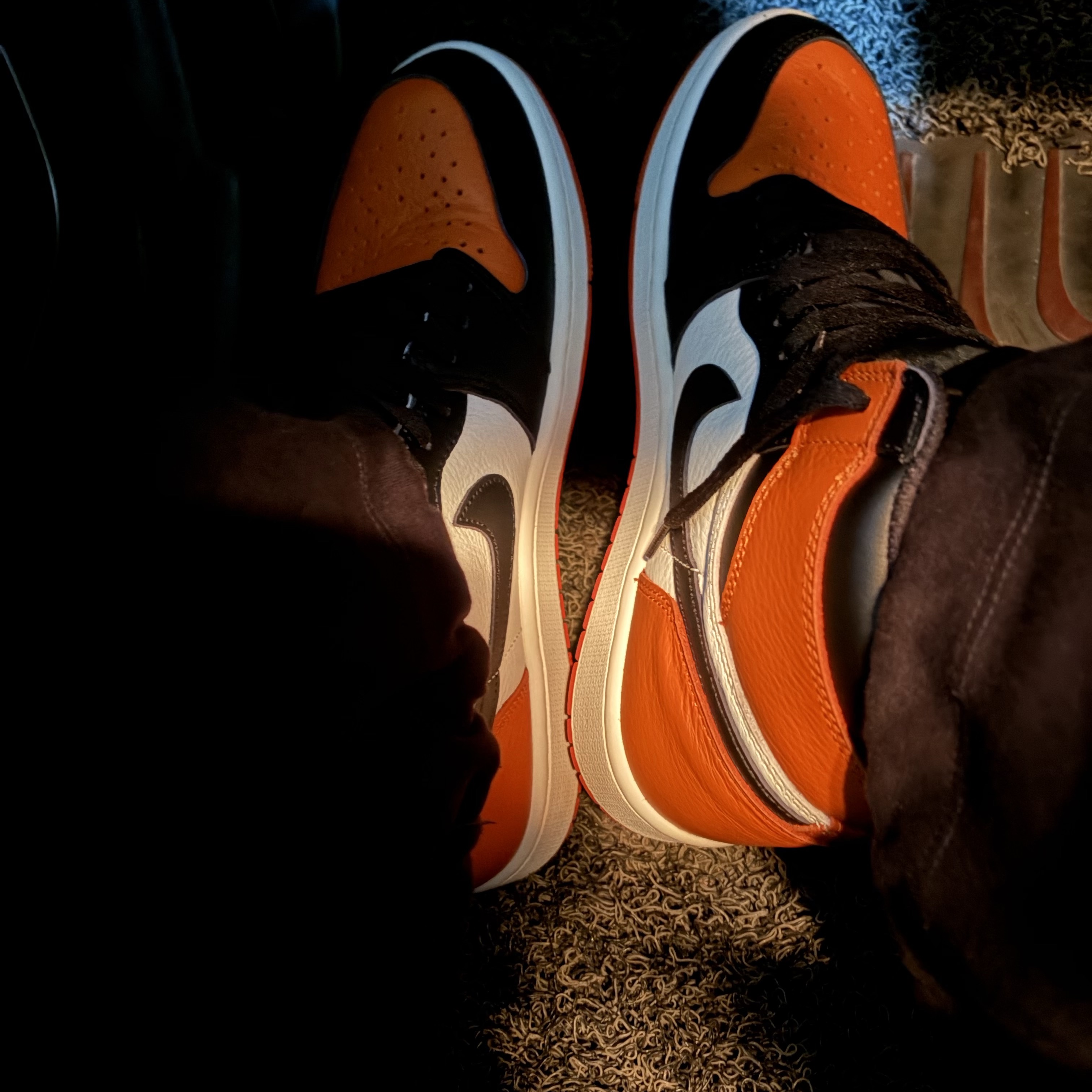 Jordan 1 Retro High OG Shattered Backboard 착용 스타일