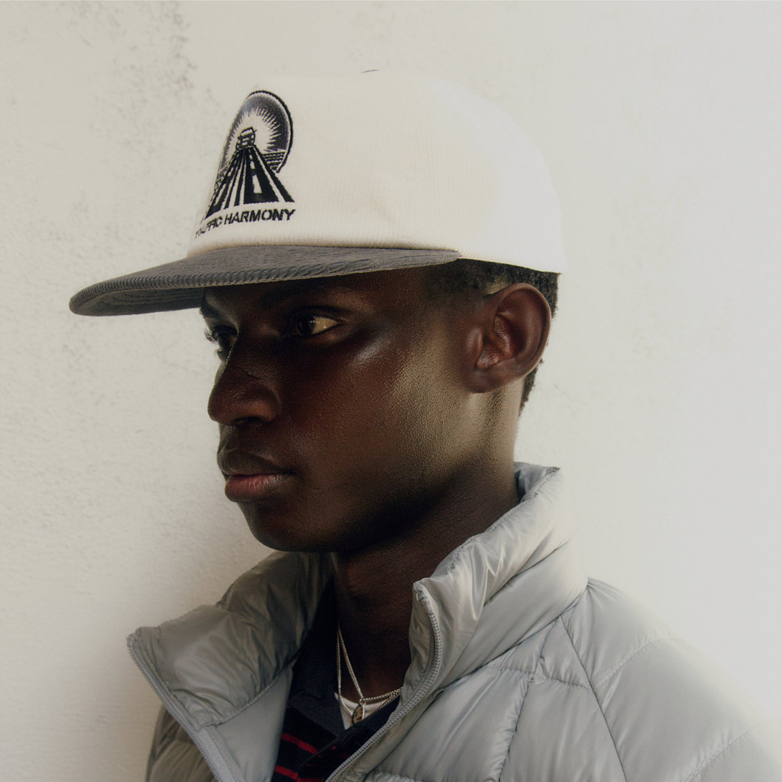 트래픽하모니 코듀로이 드라이브 로고 딥핏 5패널 캡 아이보리&그레이(Traffic Harmony Corduroy Drive Logo Deep Fit 5-Panel Cap Ivory & Grey) - 3