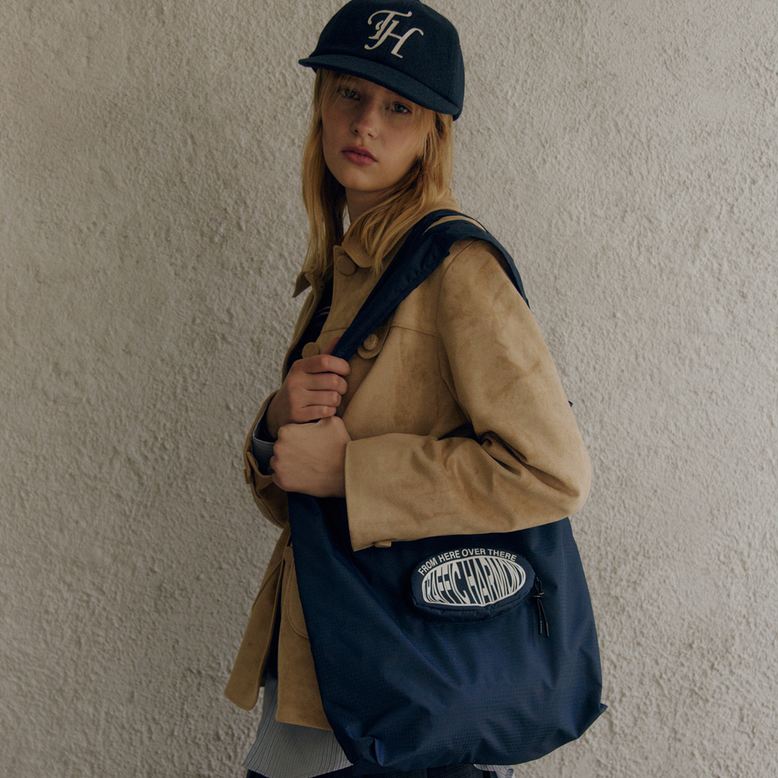 트래픽하모니 폴디드 숄더백 네이비(Traffic Harmony Folded Shoulder Bag Navy) - 2