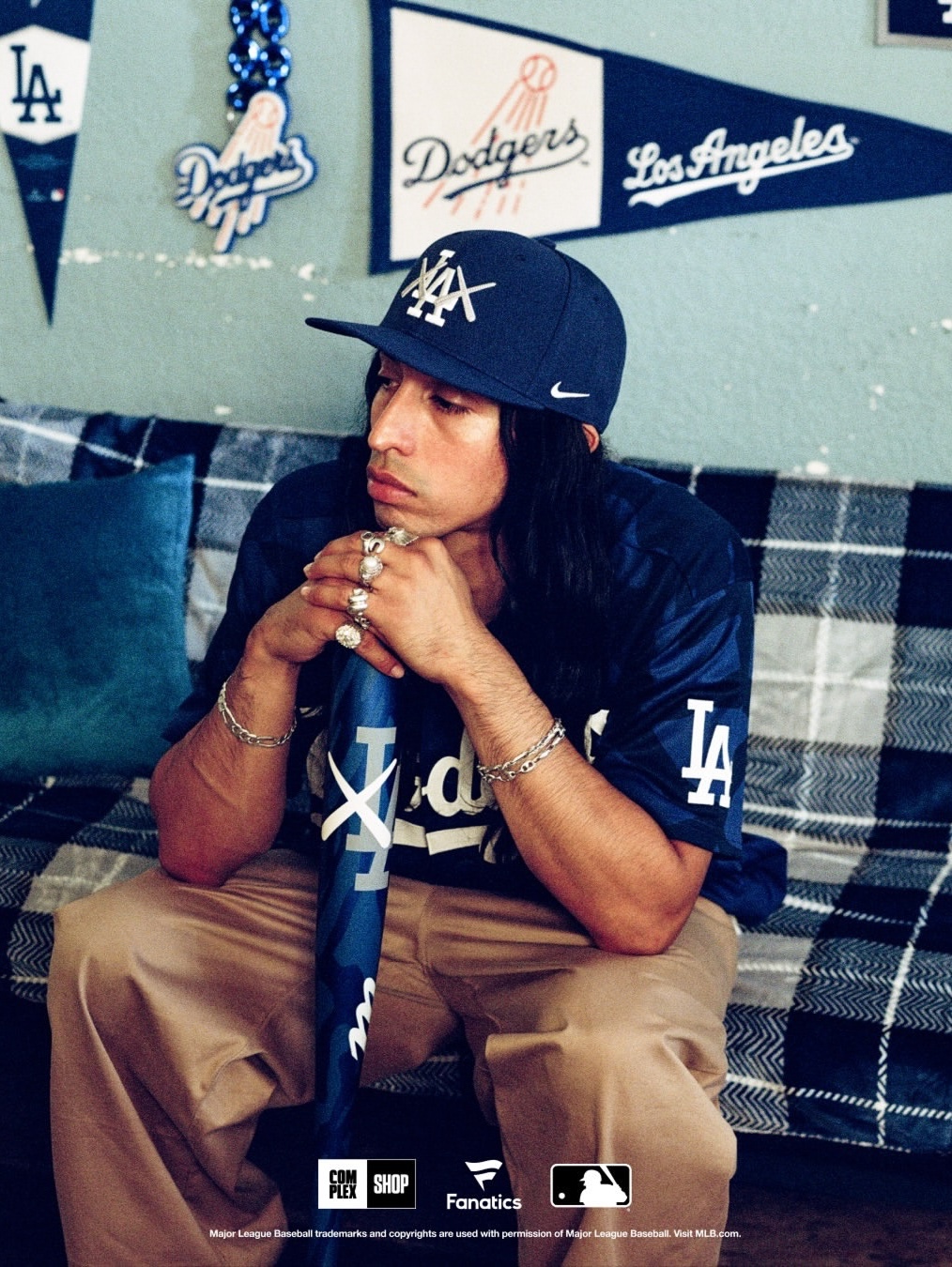 Nike x KAWS MLB Los Angeles Dodgers Stadium Jersey White, Nike x KAWS MLB New York Yankees Stadium Jersey White 착용 스타일 - 10