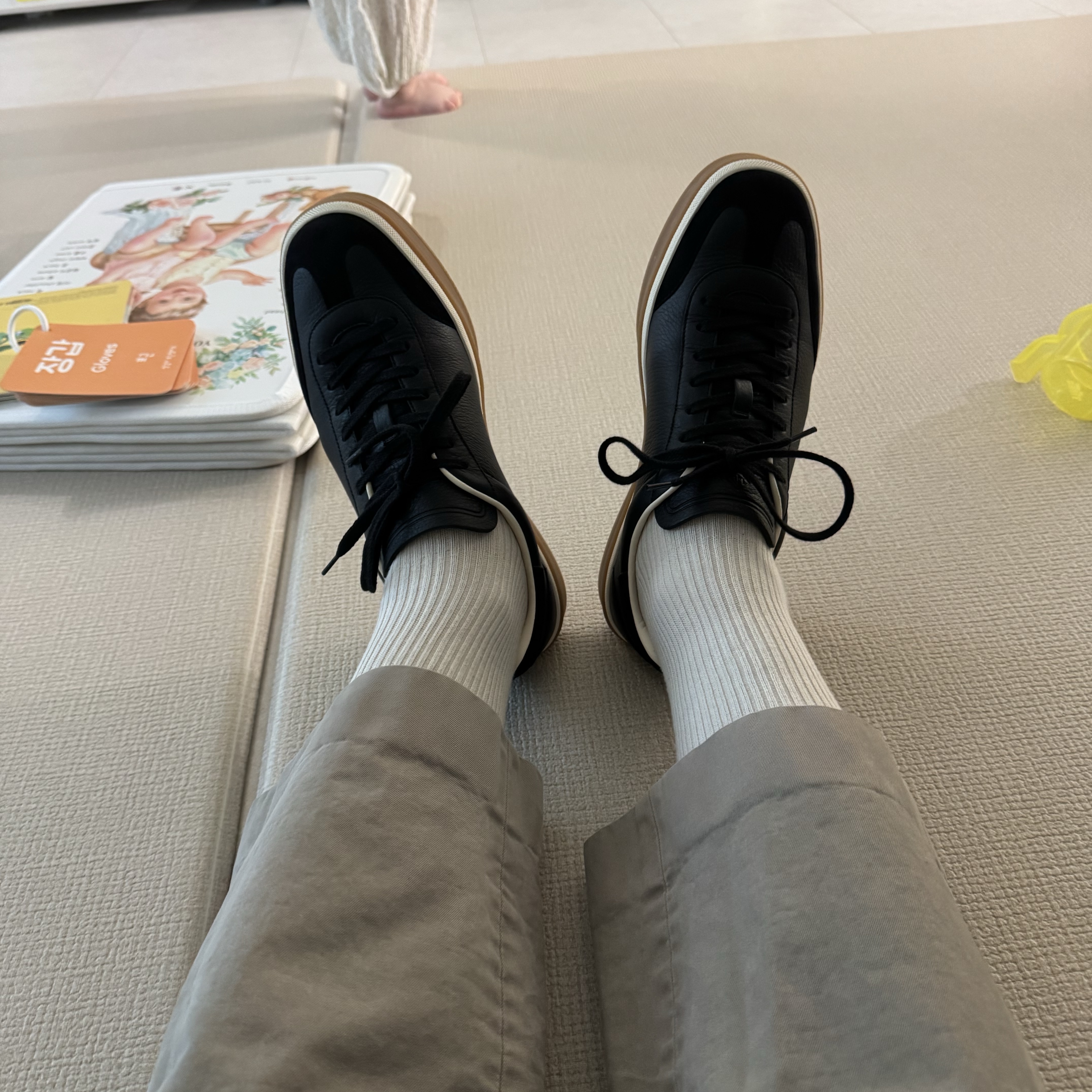 Loro Piana Tennis Walk Calfskin Sneakers Black 착용 스타일