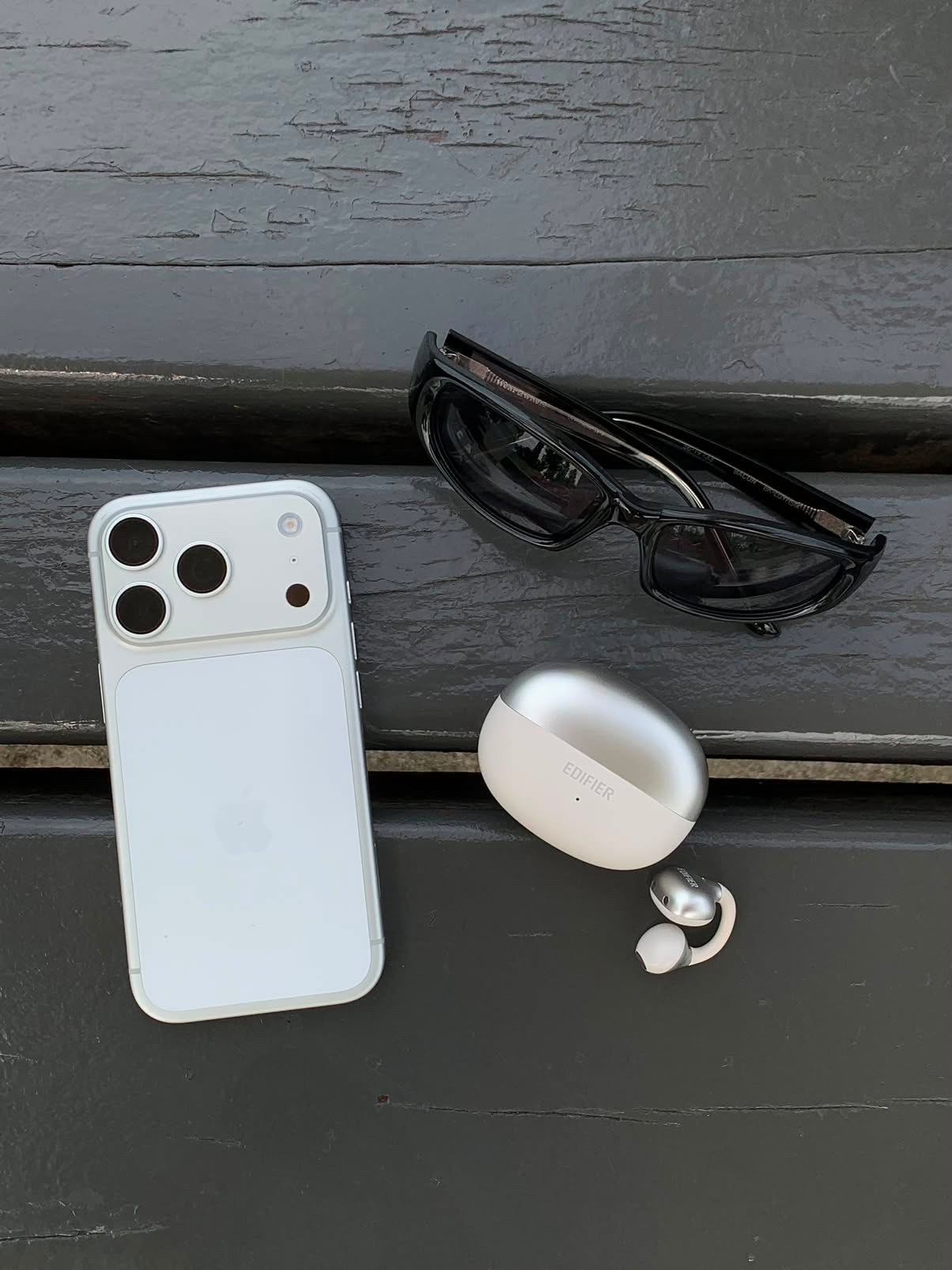 Edifier Comfo Bass Open-Ear Bluetooth Earbuds - Silver 착용 스타일 - 5